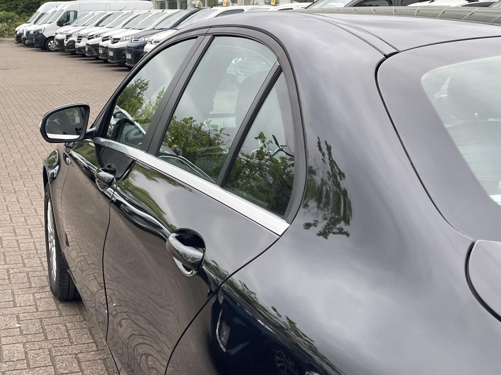 Mercedes-Benz C Class 2.1 C220 BlueTEC SE Saloon 4dr Diesel G-Tronic+ Euro 6 (s/s) (170 ps)
