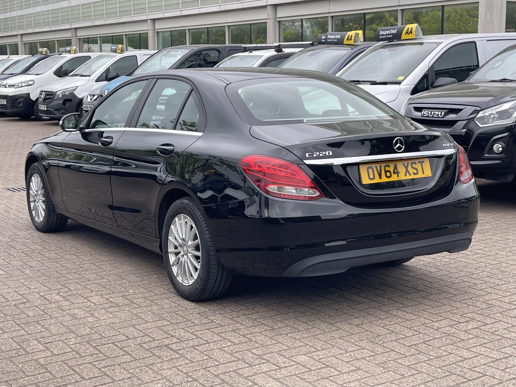 Mercedes-Benz C Class 2.1 C220 BlueTEC SE Saloon 4dr Diesel G-Tronic+ Euro 6 (s/s) (170 ps)