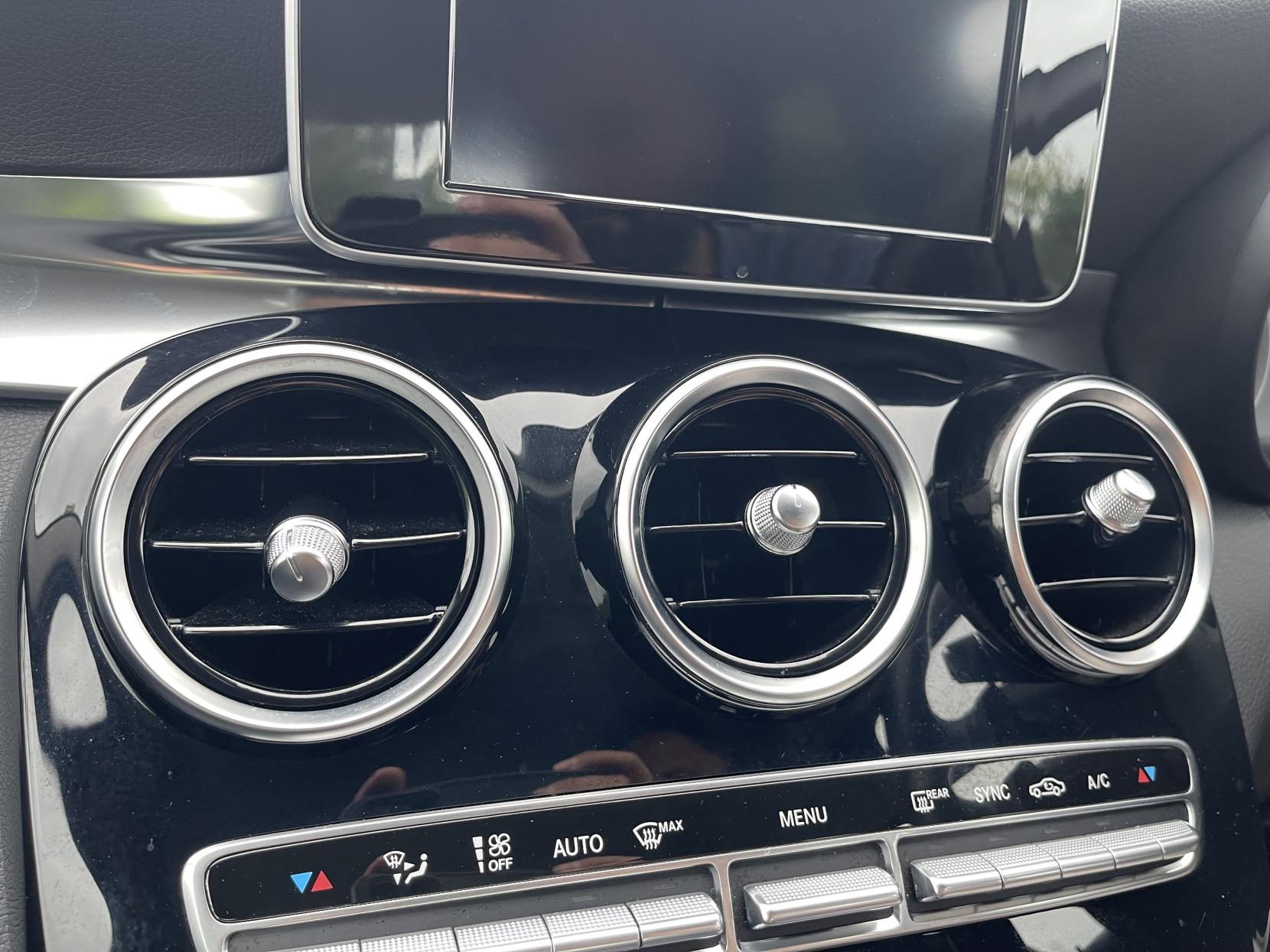 Mercedes-Benz C Class 2.1 C220 BlueTEC SE Saloon 4dr Diesel G-Tronic+ Euro 6 (s/s) (170 ps)