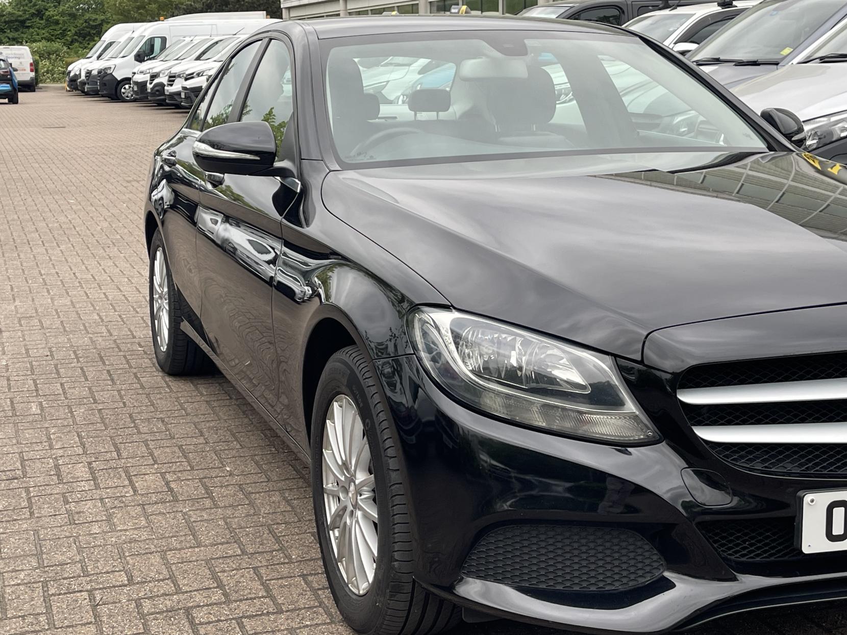 Mercedes-Benz C Class 2.1 C220 BlueTEC SE Saloon 4dr Diesel G-Tronic+ Euro 6 (s/s) (170 ps)