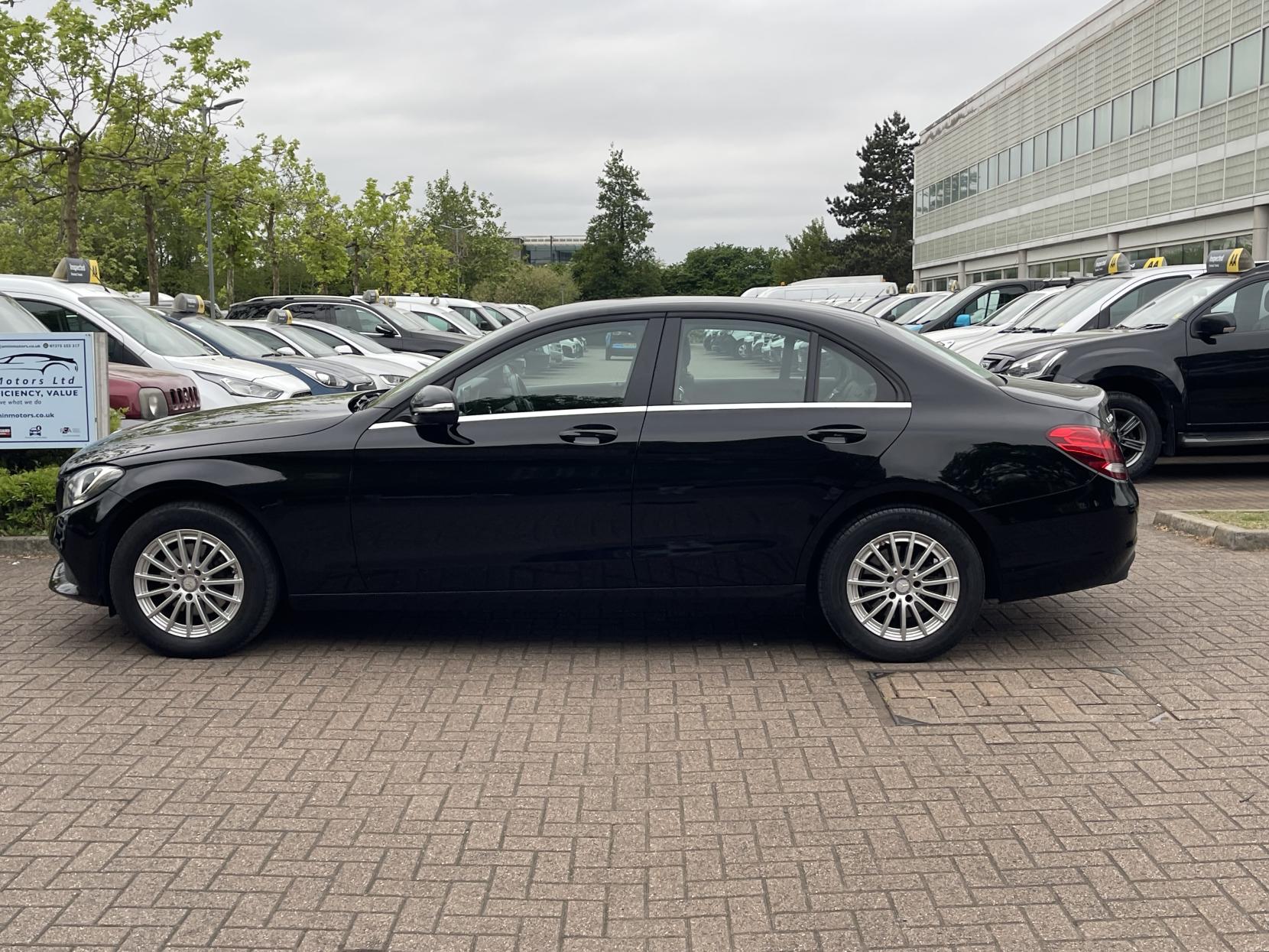 Mercedes-Benz C Class 2.1 C220 BlueTEC SE Saloon 4dr Diesel G-Tronic+ Euro 6 (s/s) (170 ps)