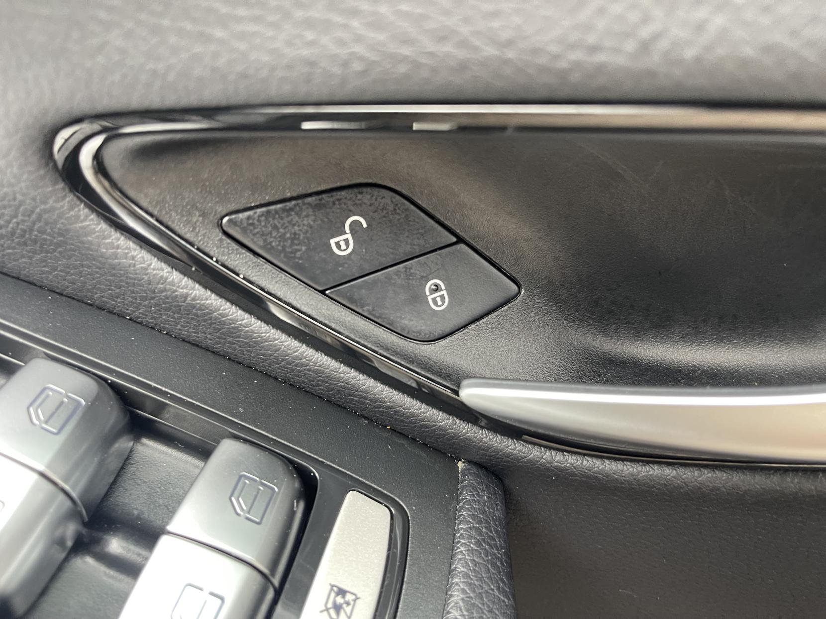 Mercedes-Benz C Class 2.1 C220 BlueTEC SE Saloon 4dr Diesel G-Tronic+ Euro 6 (s/s) (170 ps)