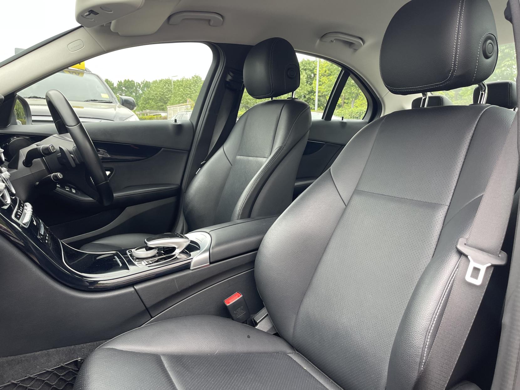 Mercedes-Benz C Class 2.1 C220 BlueTEC SE Saloon 4dr Diesel G-Tronic+ Euro 6 (s/s) (170 ps)