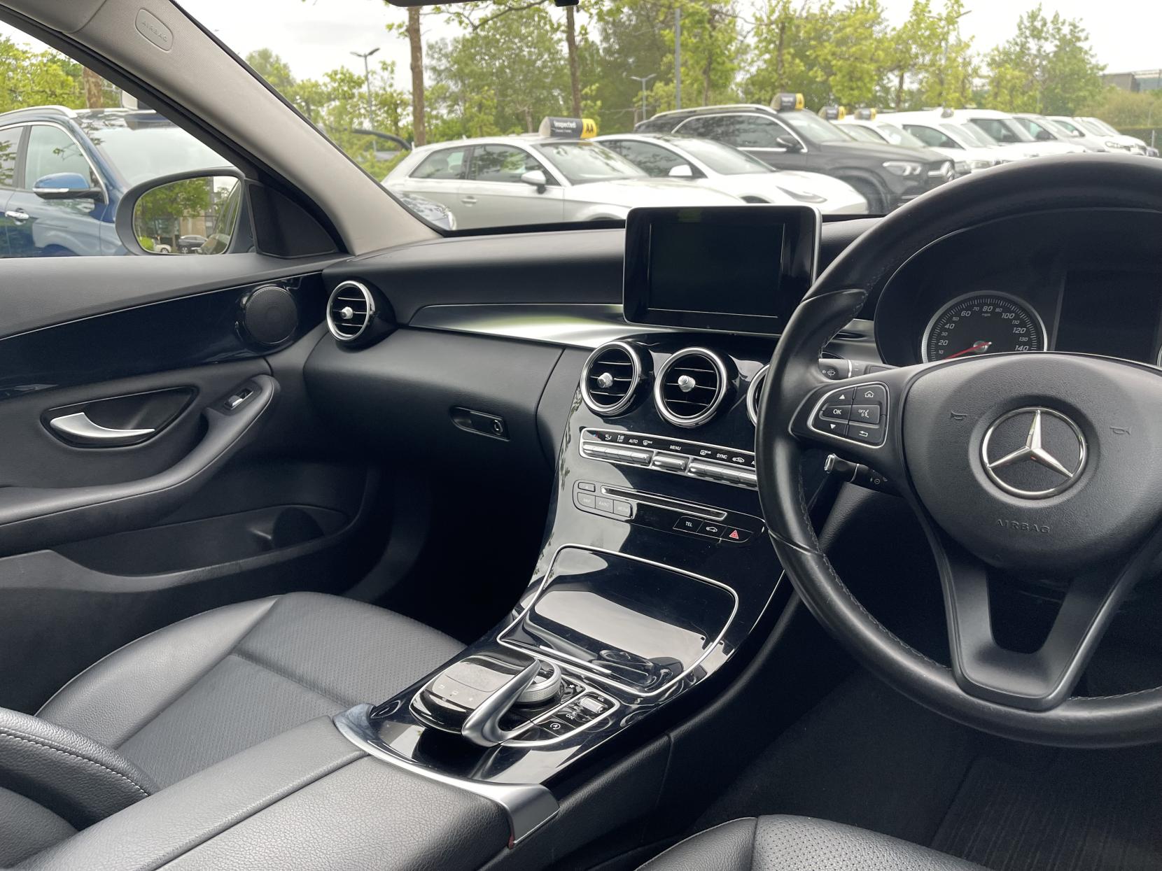 Mercedes-Benz C Class 2.1 C220 BlueTEC SE Saloon 4dr Diesel G-Tronic+ Euro 6 (s/s) (170 ps)