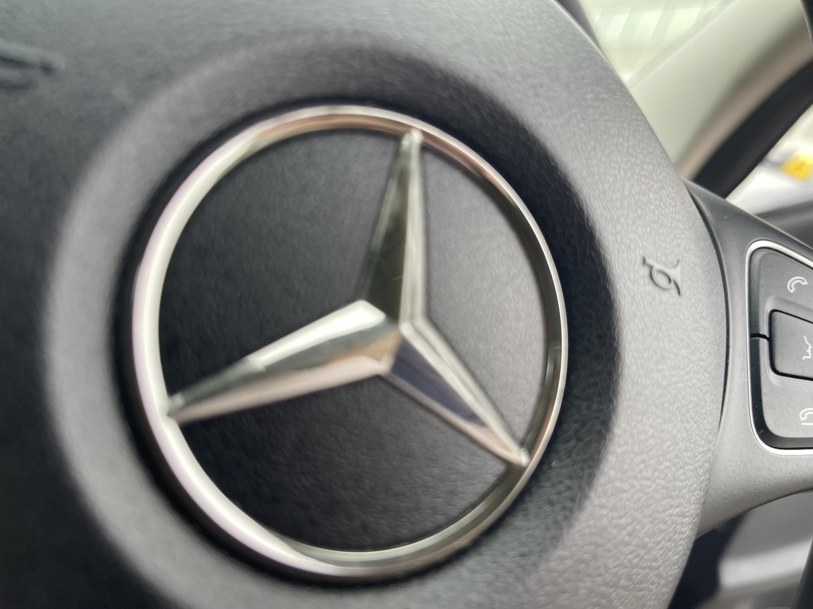 Mercedes-Benz C Class 2.1 C220 BlueTEC SE Saloon 4dr Diesel G-Tronic+ Euro 6 (s/s) (170 ps)