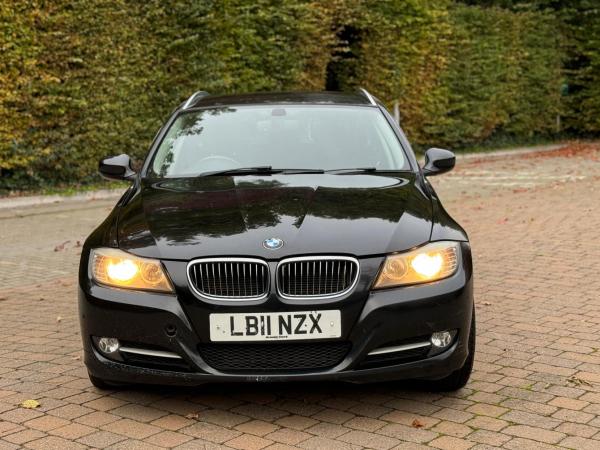 BMW 3 Series 2.0 318d Exclusive Edition Touring 5dr Diesel Manual Euro 5 (s/s) (143 ps)