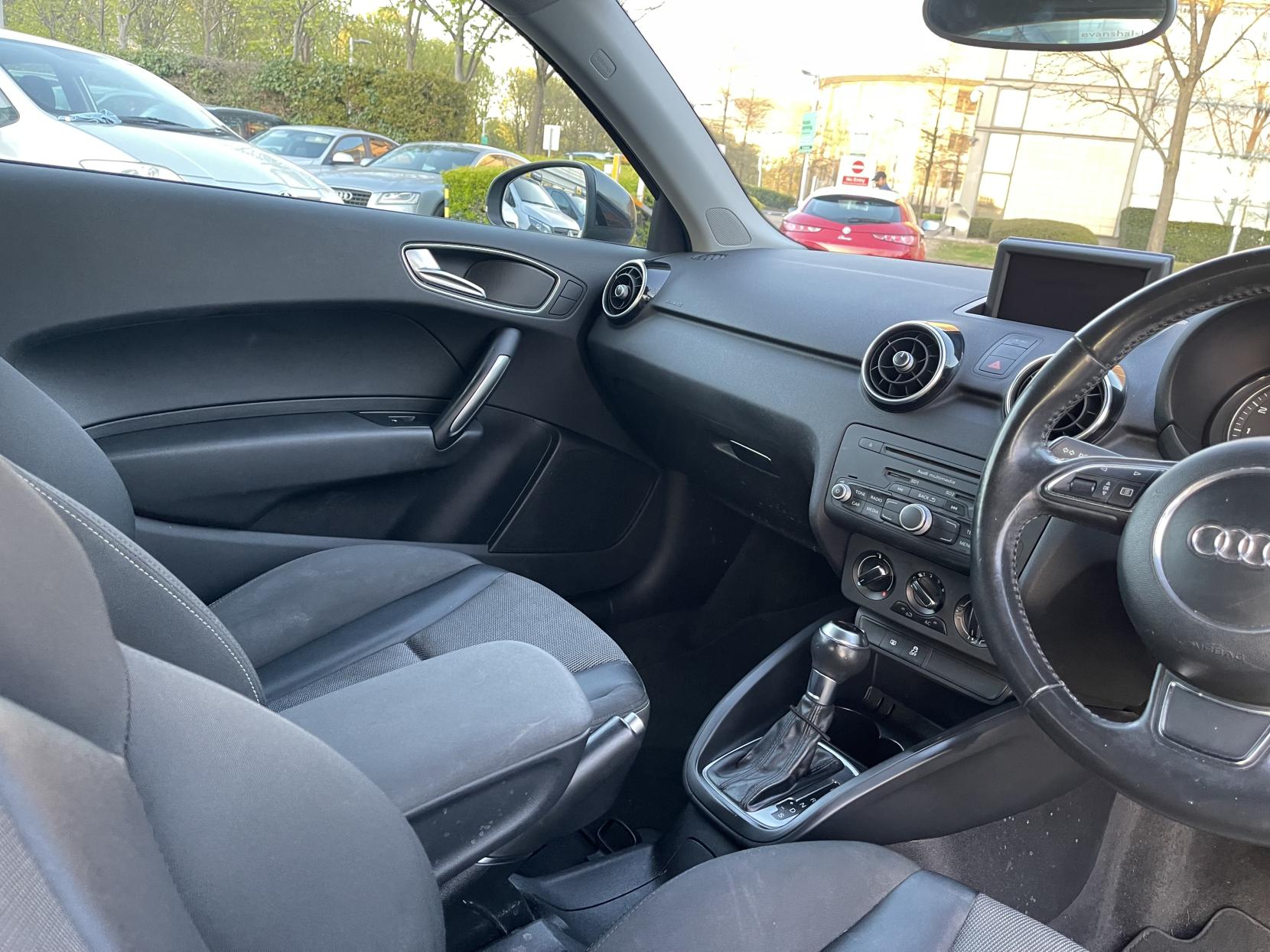 Audi A1 1.4 TFSI Sport Hatchback 3dr Petrol S Tronic Euro 5 (s/s) (122 ps)