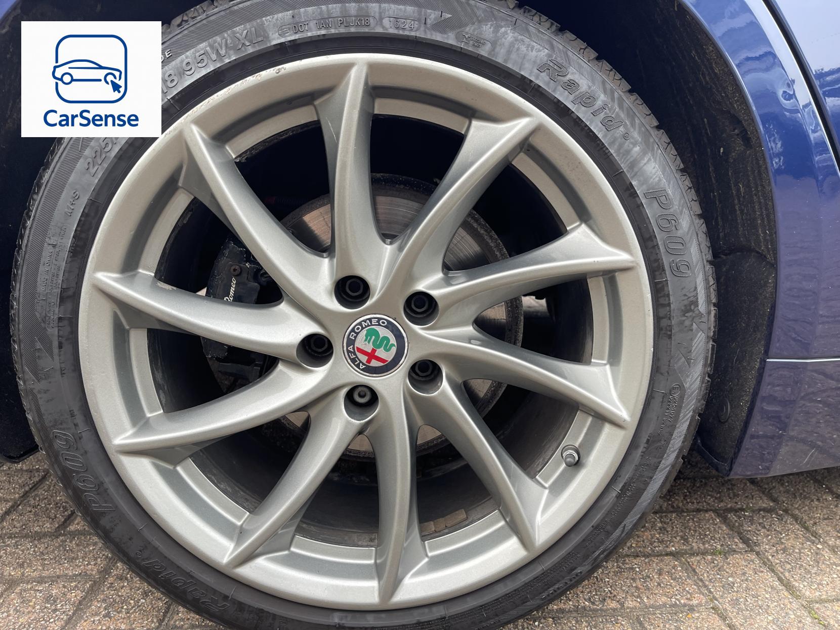 Alfa Romeo Giulia 2.2 TD Super Saloon 4dr Diesel Auto Euro 6 (s/s) (180 ps)