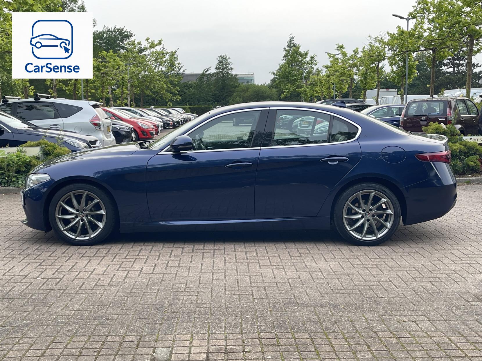 Alfa Romeo Giulia 2.2 TD Super Saloon 4dr Diesel Auto Euro 6 (s/s) (180 ps)