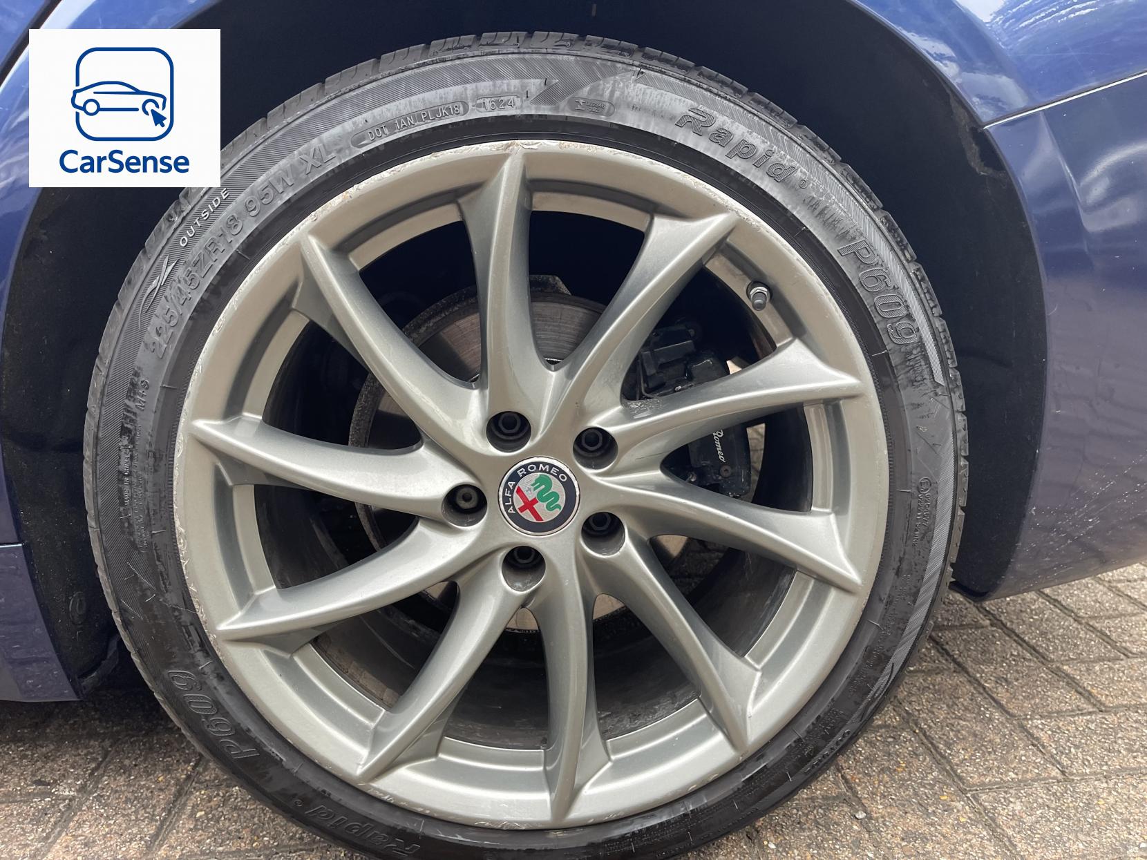 Alfa Romeo Giulia 2.2 TD Super Saloon 4dr Diesel Auto Euro 6 (s/s) (180 ps)