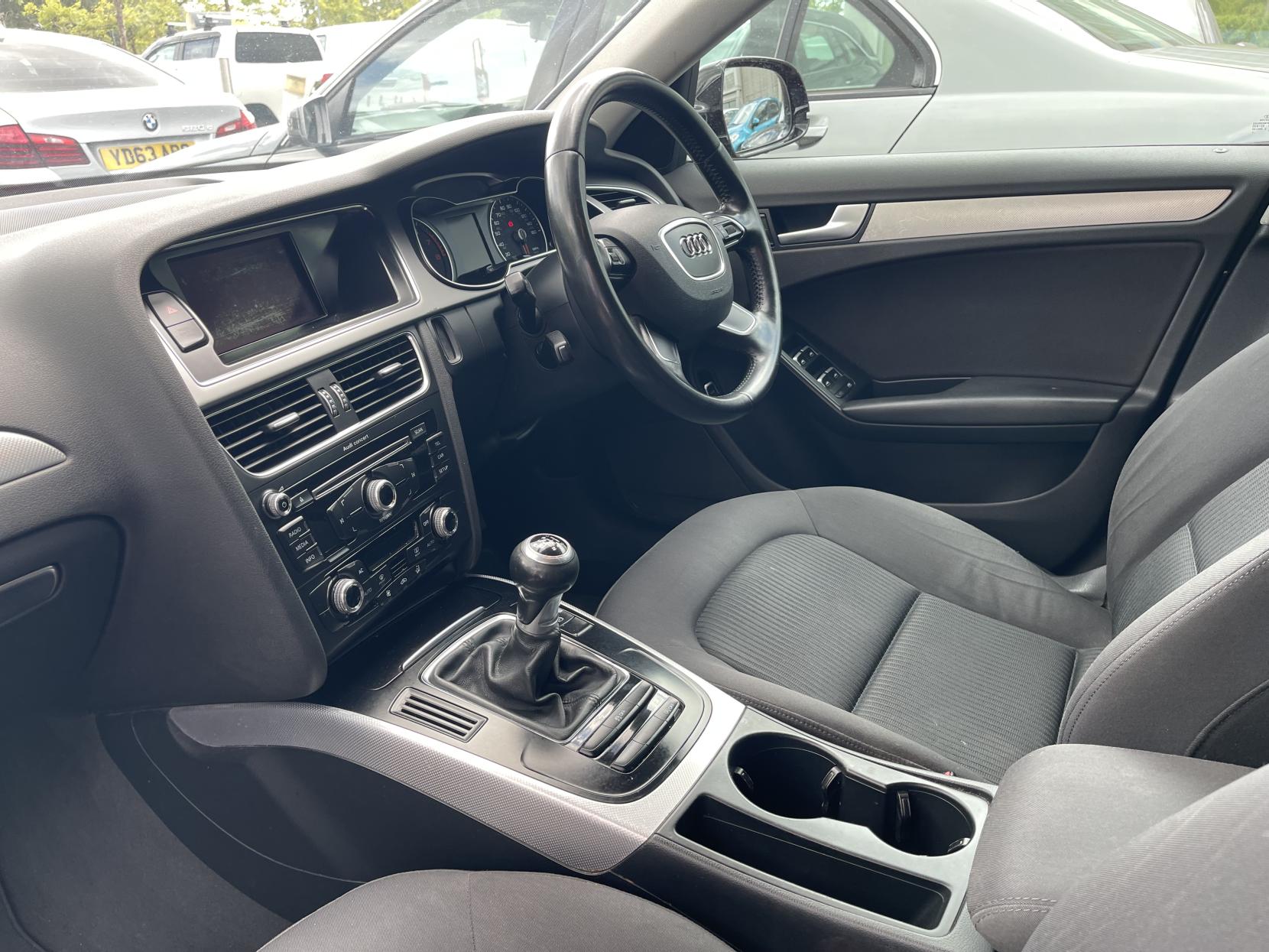 Audi A4 1.8 TFSI SE Saloon 4dr Petrol Manual Euro 5 (s/s) (120 ps)