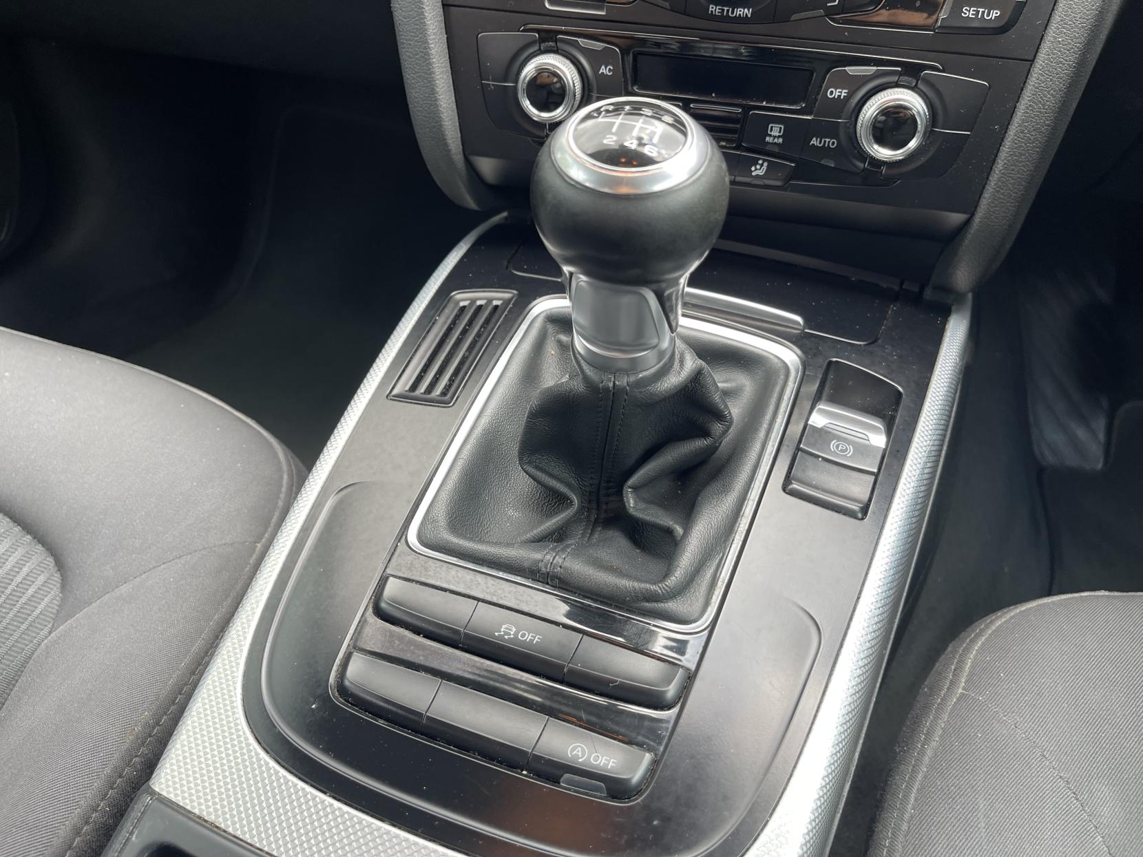 Audi A4 1.8 TFSI SE Saloon 4dr Petrol Manual Euro 5 (s/s) (120 ps)