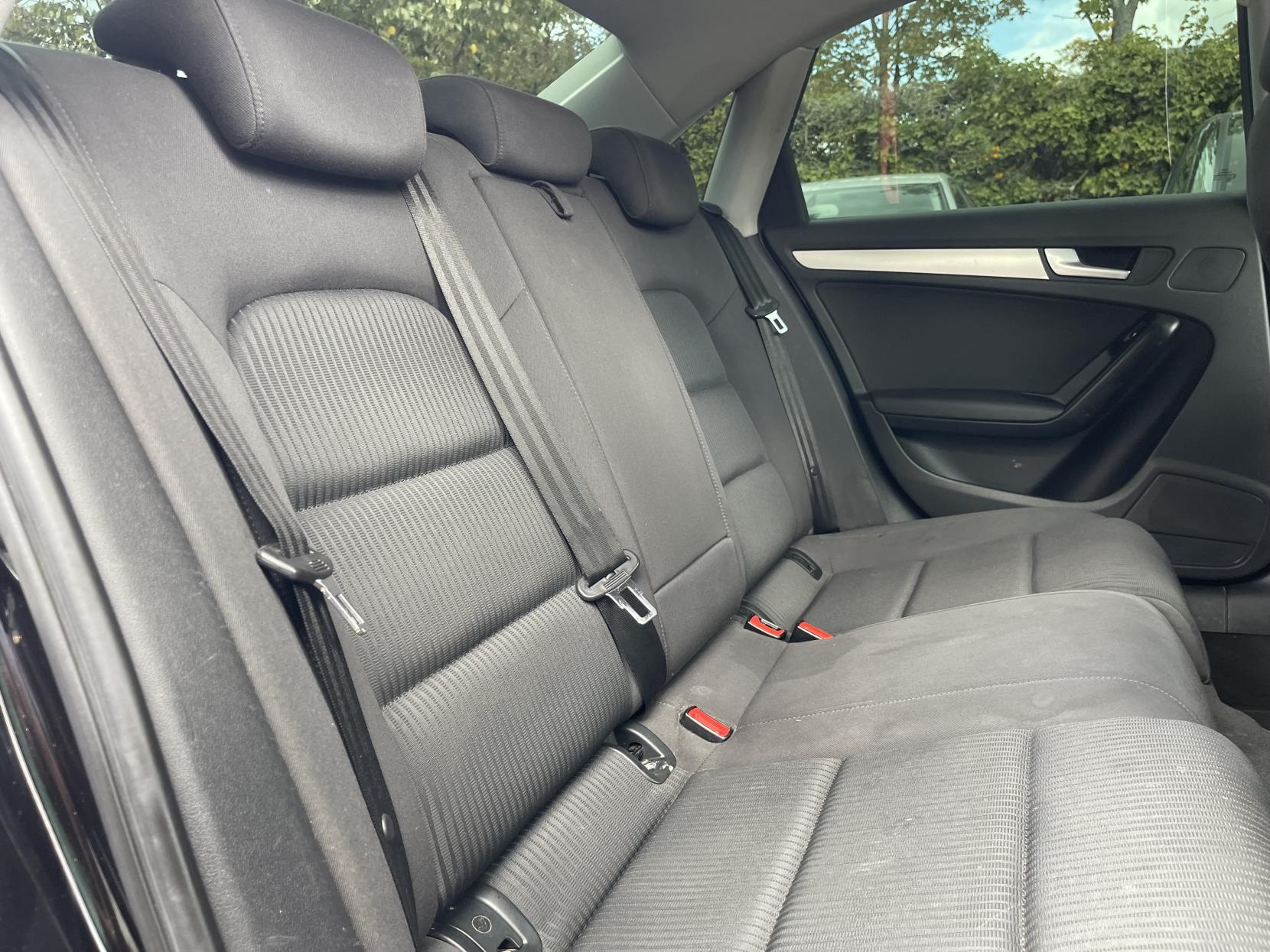 Audi A4 1.8 TFSI SE Saloon 4dr Petrol Manual Euro 5 (s/s) (120 ps)