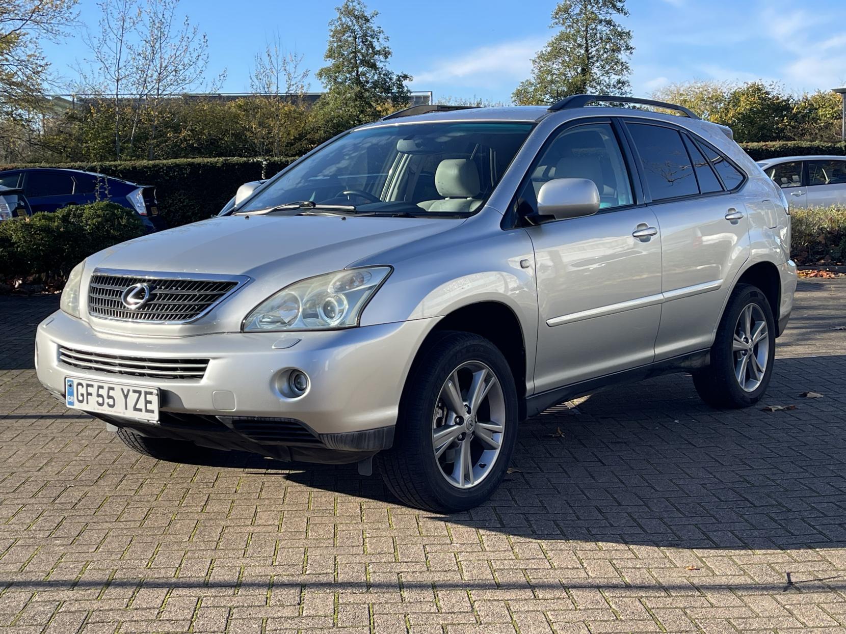 Lexus RX 3.3 400h SE SUV 5dr Petrol Hybrid CVT (192 g/km, 208 bhp)