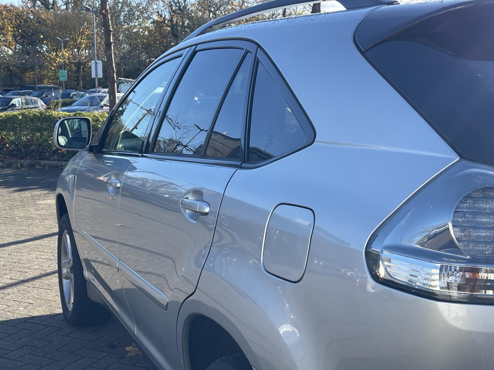 Lexus RX 3.3 400h SE SUV 5dr Petrol Hybrid CVT (192 g/km, 208 bhp)