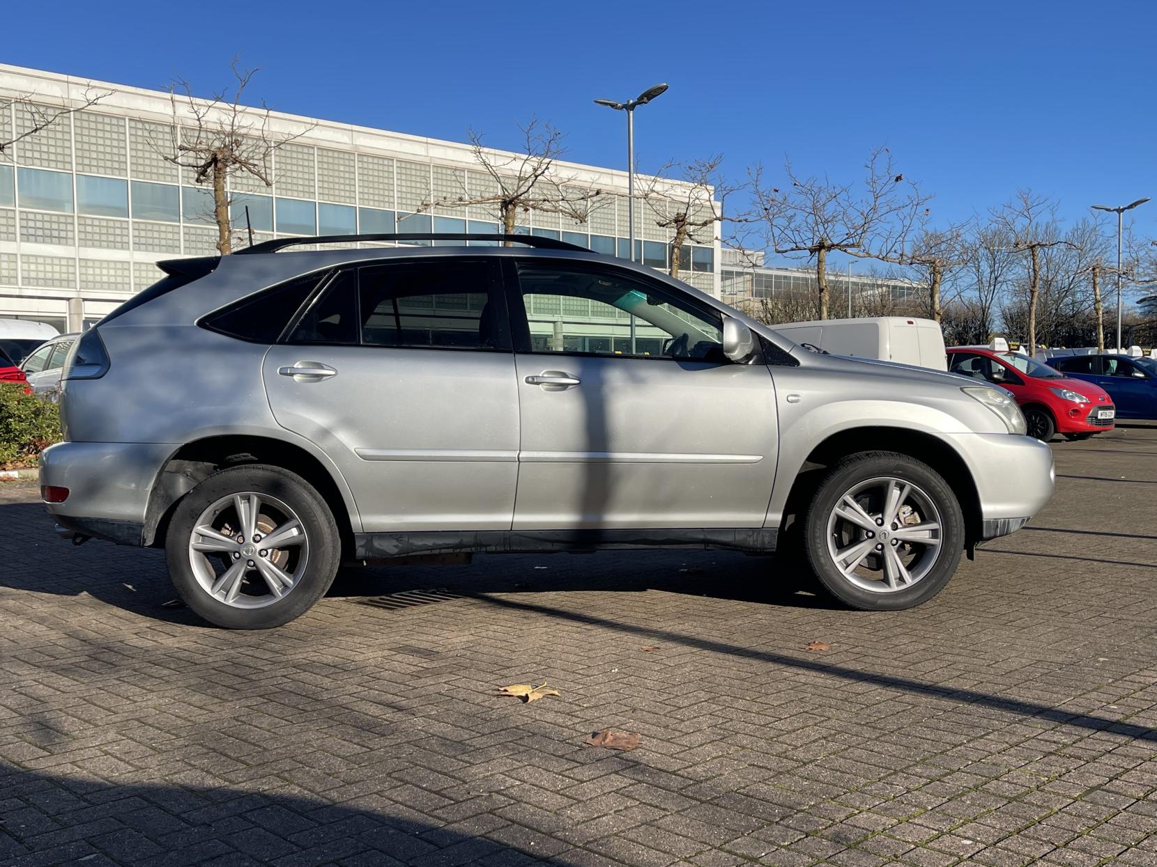 Lexus RX 3.3 400h SE SUV 5dr Petrol Hybrid CVT (192 g/km, 208 bhp)