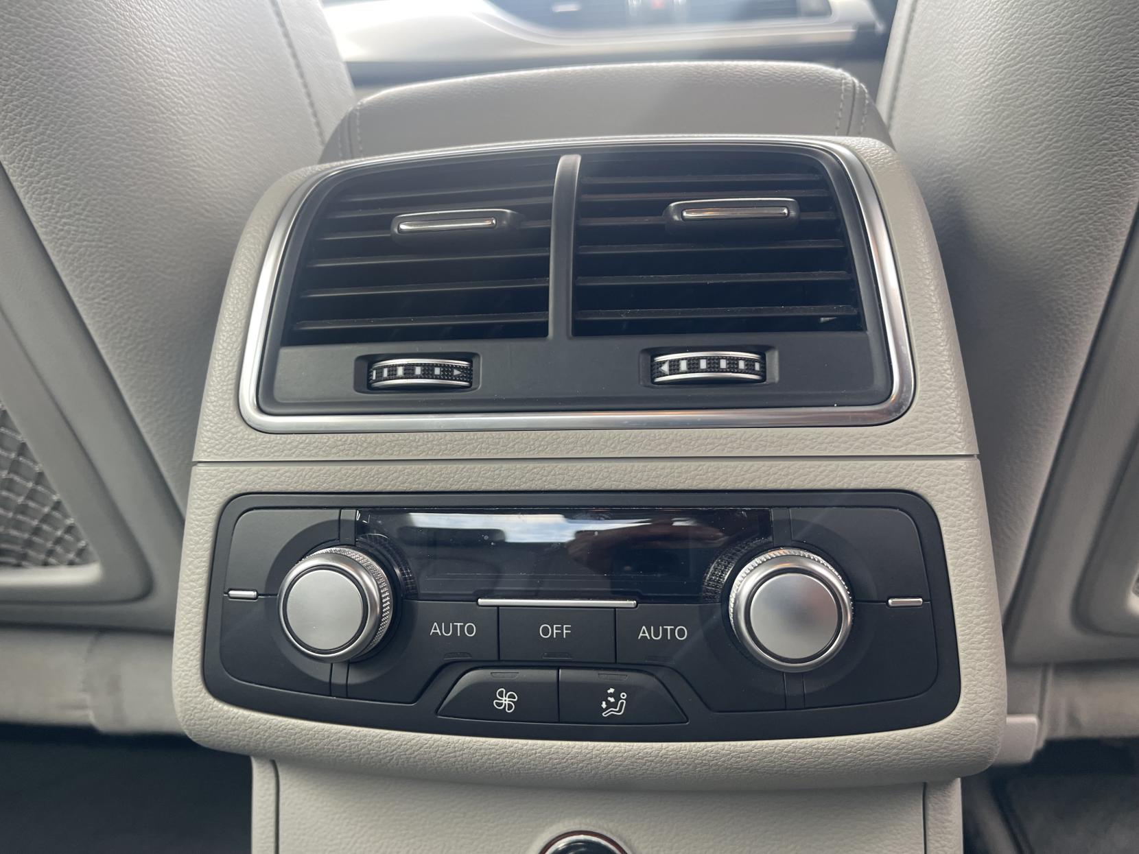 Audi A6 Saloon 2.0 TDI ultra SE Saloon 4dr Diesel S Tronic Euro 6 (s/s) (190 ps)