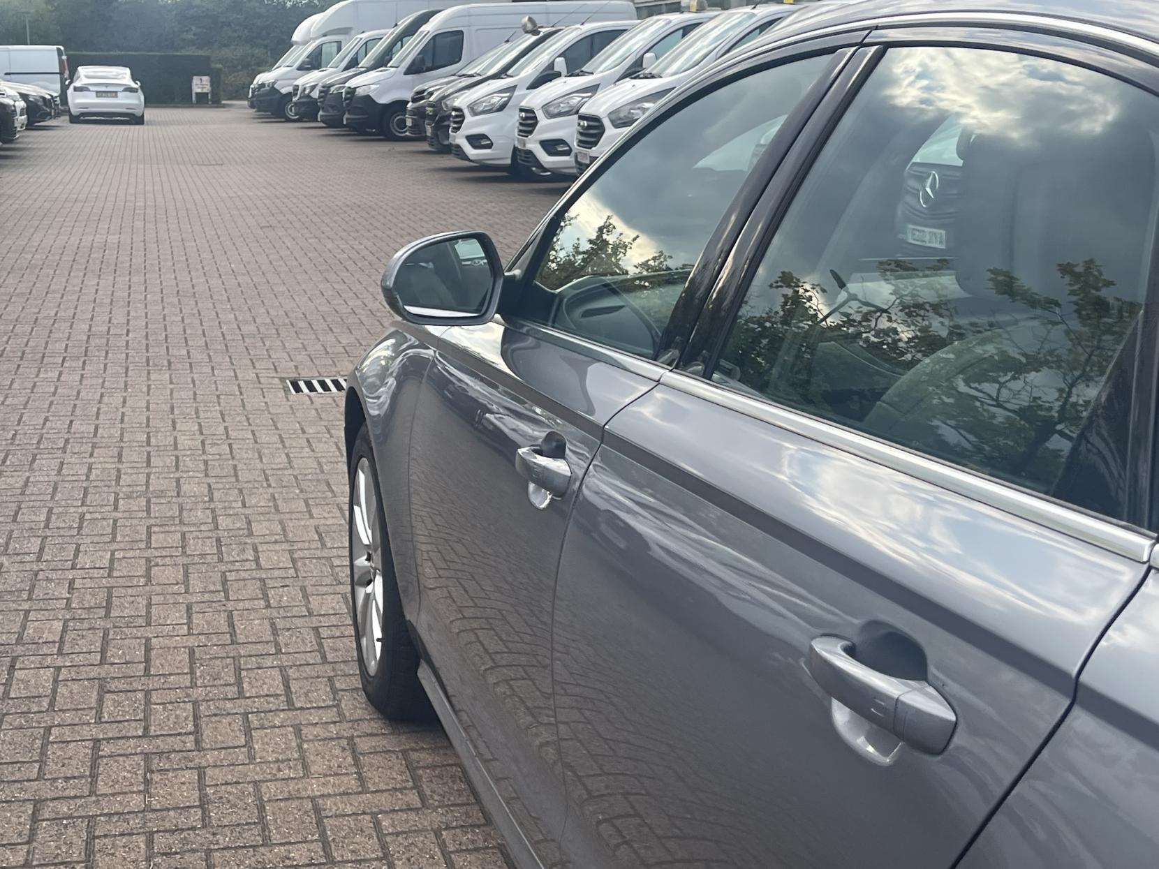 Audi A6 Saloon 2.0 TDI ultra SE Saloon 4dr Diesel S Tronic Euro 6 (s/s) (190 ps)