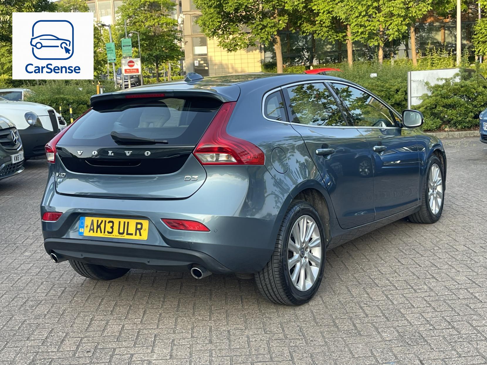 Volvo V40 2.0 D3 SE Lux Nav Hatchback 5dr Diesel Manual Euro 5 (s/s) (150 ps)