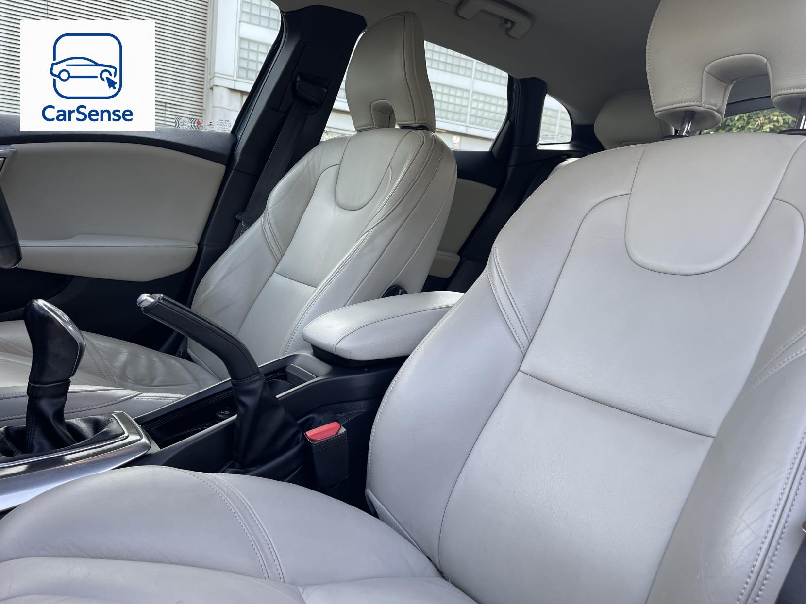 Volvo V40 2.0 D3 SE Lux Nav Hatchback 5dr Diesel Manual Euro 5 (s/s) (150 ps)