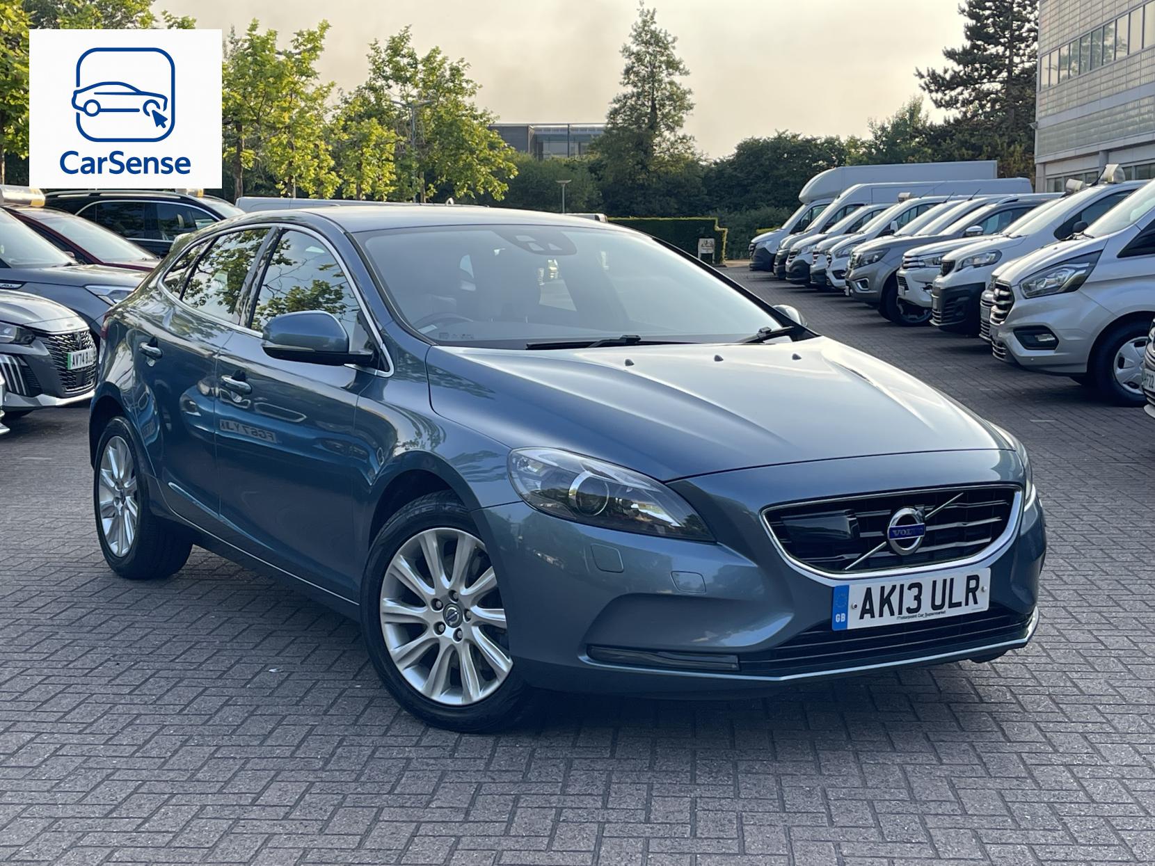 Volvo V40 2.0 D3 SE Lux Nav Hatchback 5dr Diesel Manual Euro 5 (s/s) (150 ps)
