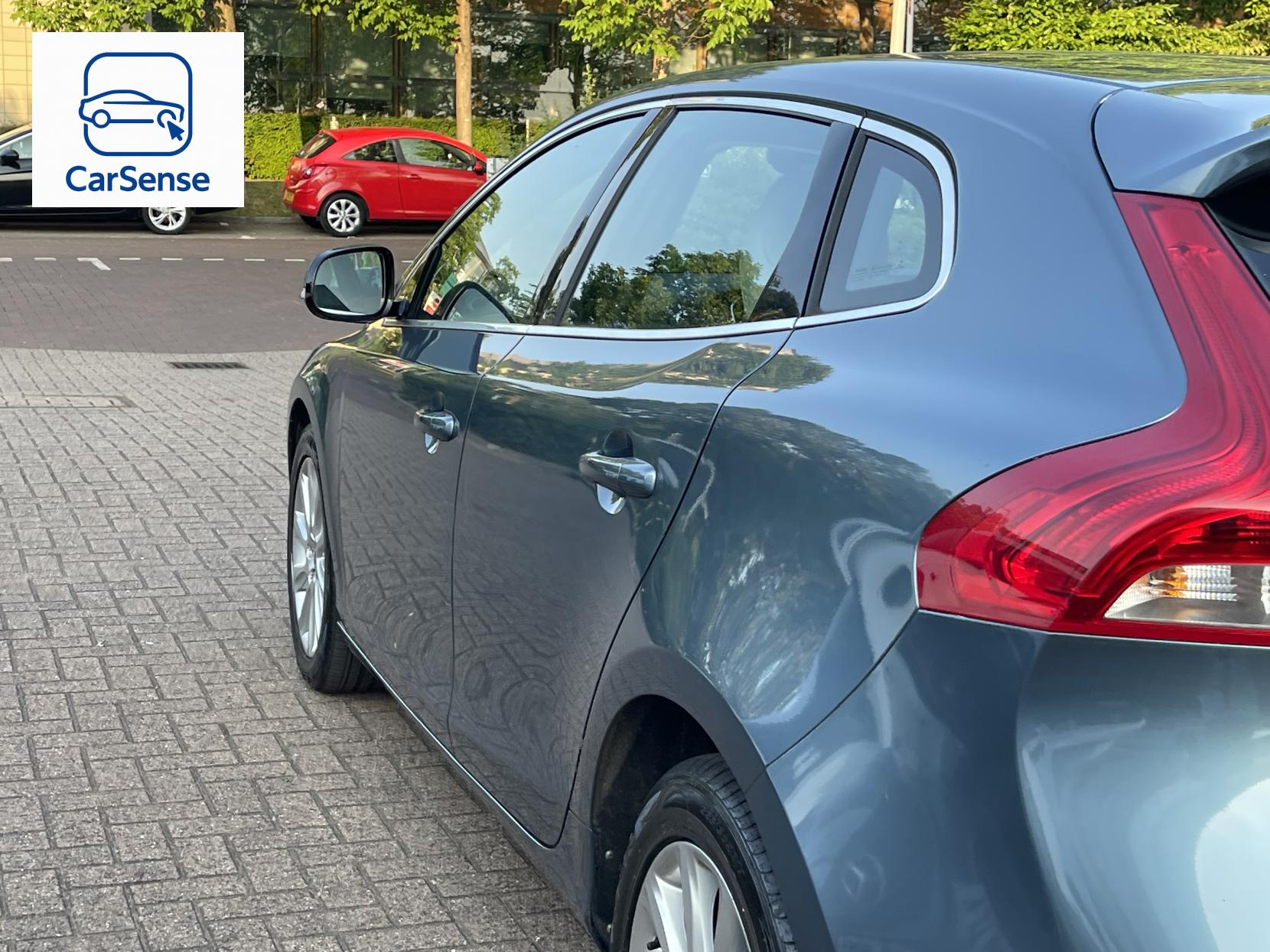 Volvo V40 2.0 D3 SE Lux Nav Hatchback 5dr Diesel Manual Euro 5 (s/s) (150 ps)
