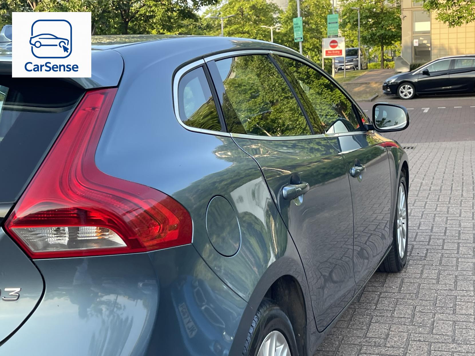 Volvo V40 2.0 D3 SE Lux Nav Hatchback 5dr Diesel Manual Euro 5 (s/s) (150 ps)