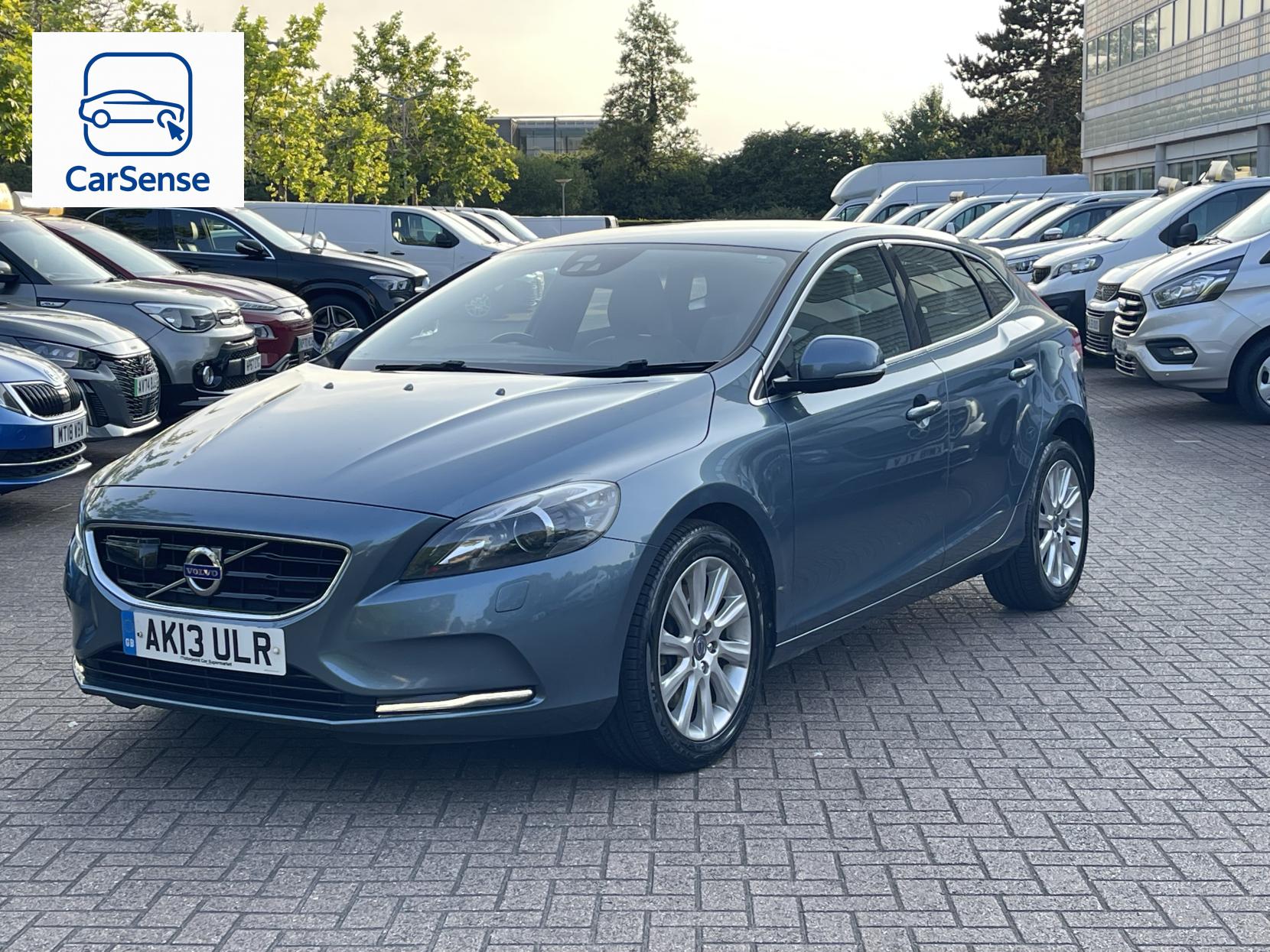 Volvo V40 2.0 D3 SE Lux Nav Hatchback 5dr Diesel Manual Euro 5 (s/s) (150 ps)