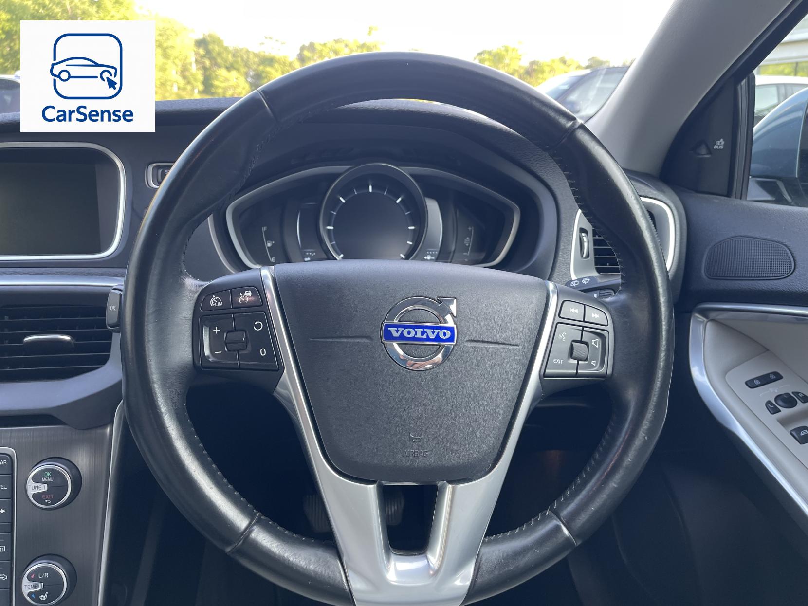 Volvo V40 2.0 D3 SE Lux Nav Hatchback 5dr Diesel Manual Euro 5 (s/s) (150 ps)