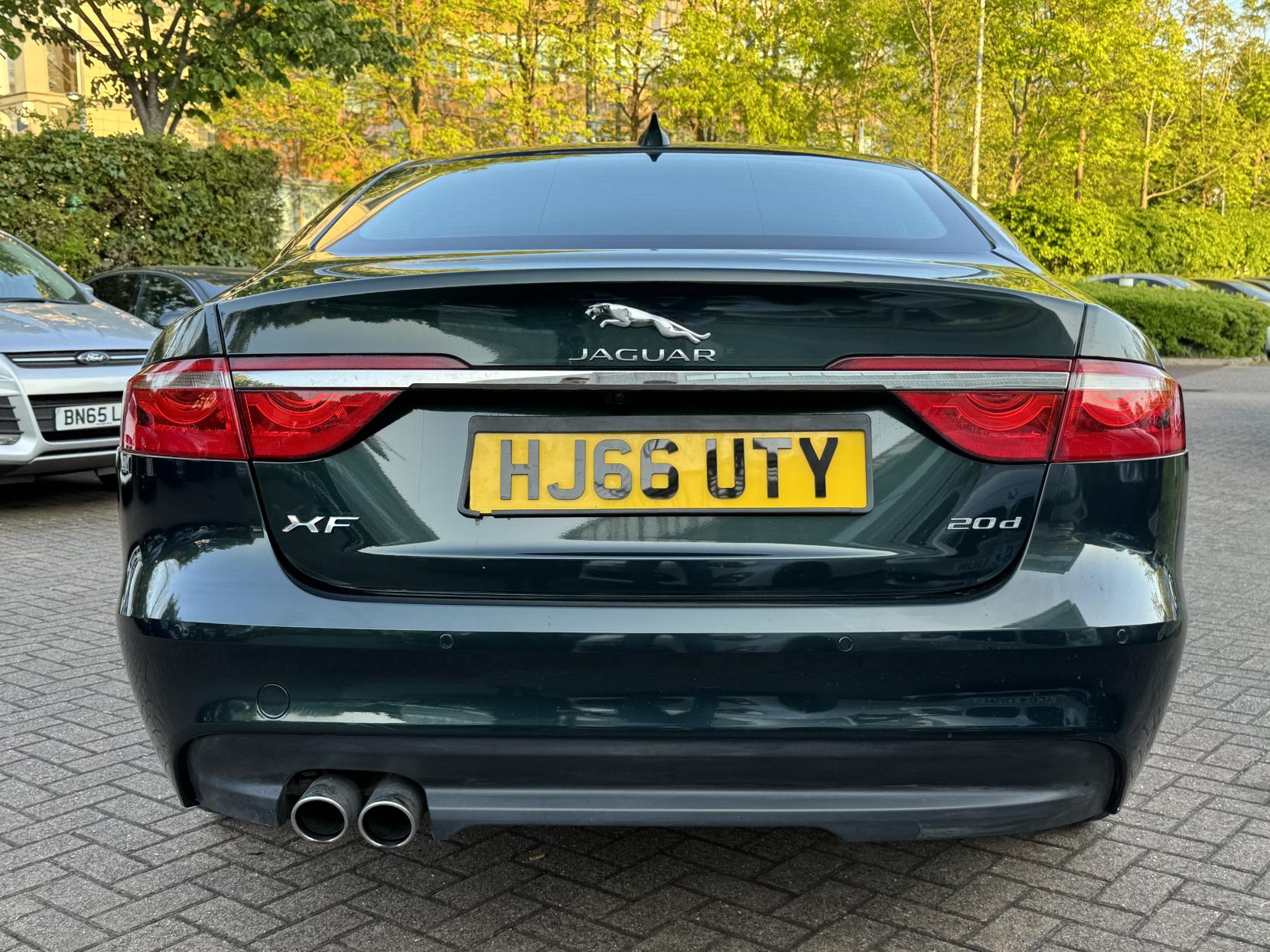 Jaguar XF 2.0d Portfolio Saloon 4dr Diesel Auto Euro 6 (s/s) (180 ps)
