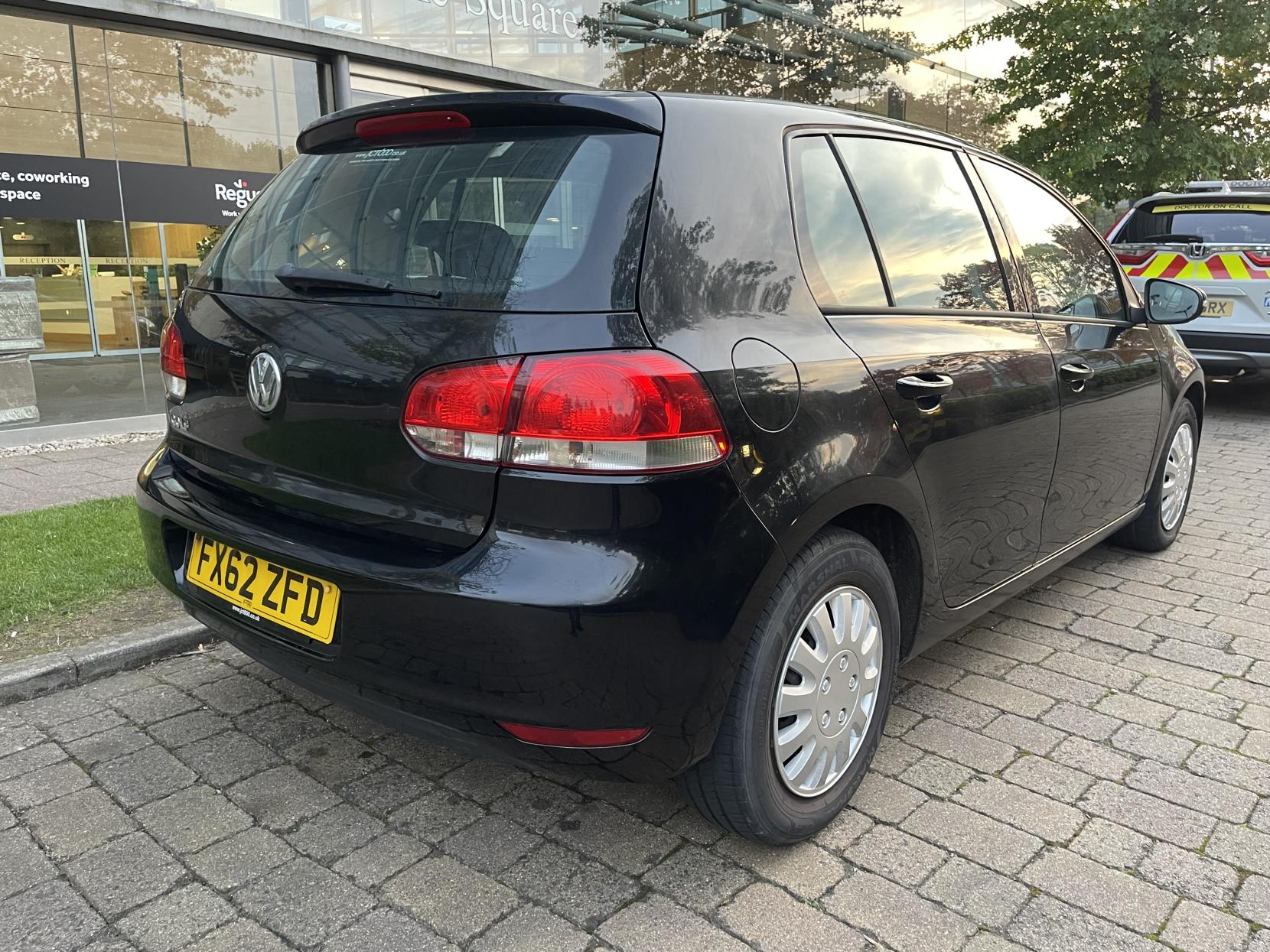 Volkswagen Golf 1.4 S Hatchback 5dr Petrol Manual (164 g/km, 79 bhp)