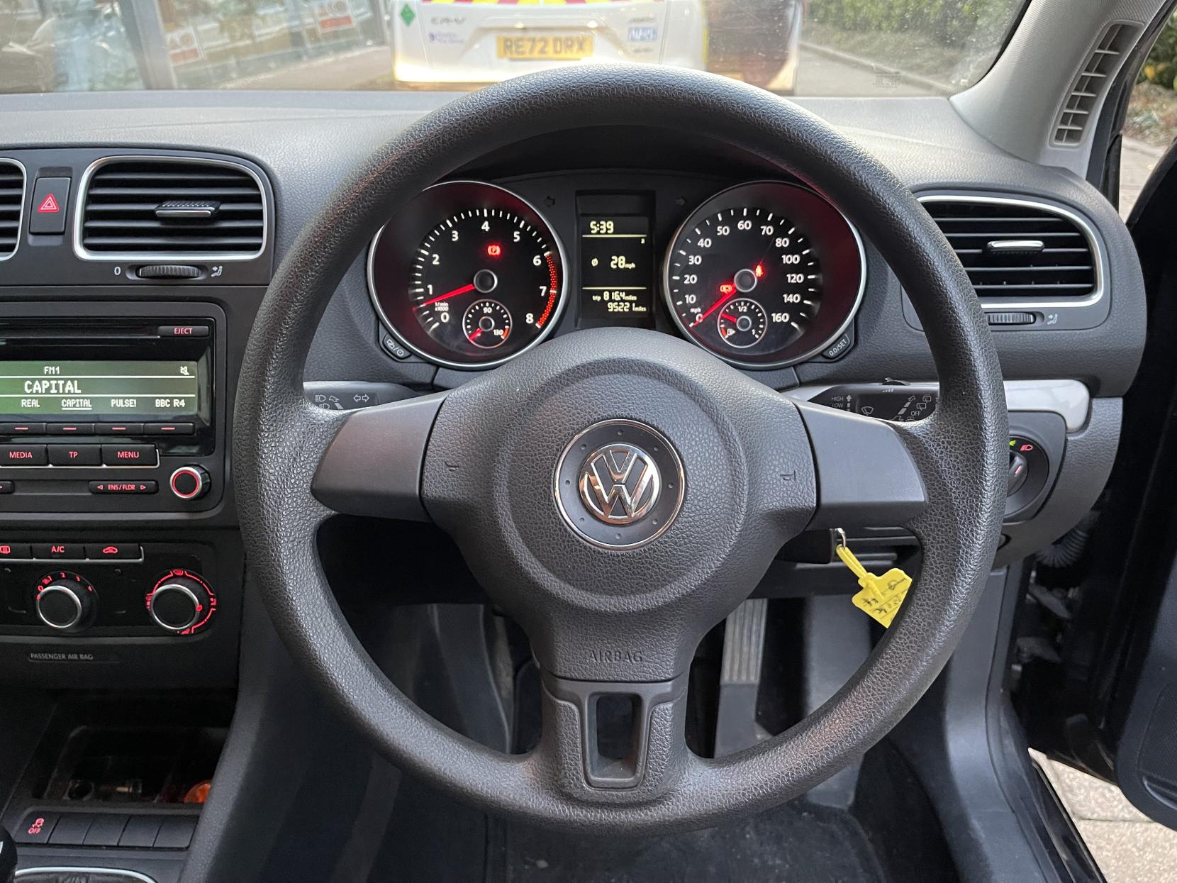 Volkswagen Golf 1.4 S Hatchback 5dr Petrol Manual (164 g/km, 79 bhp)