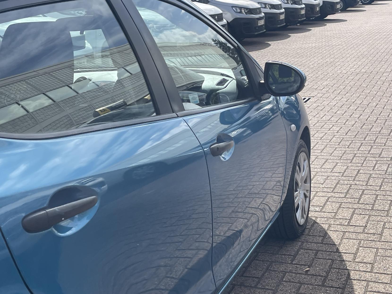 Mazda Mazda2 1.3 TS Hatchback 5dr Petrol Manual Euro 5 (a/c) (75 ps)