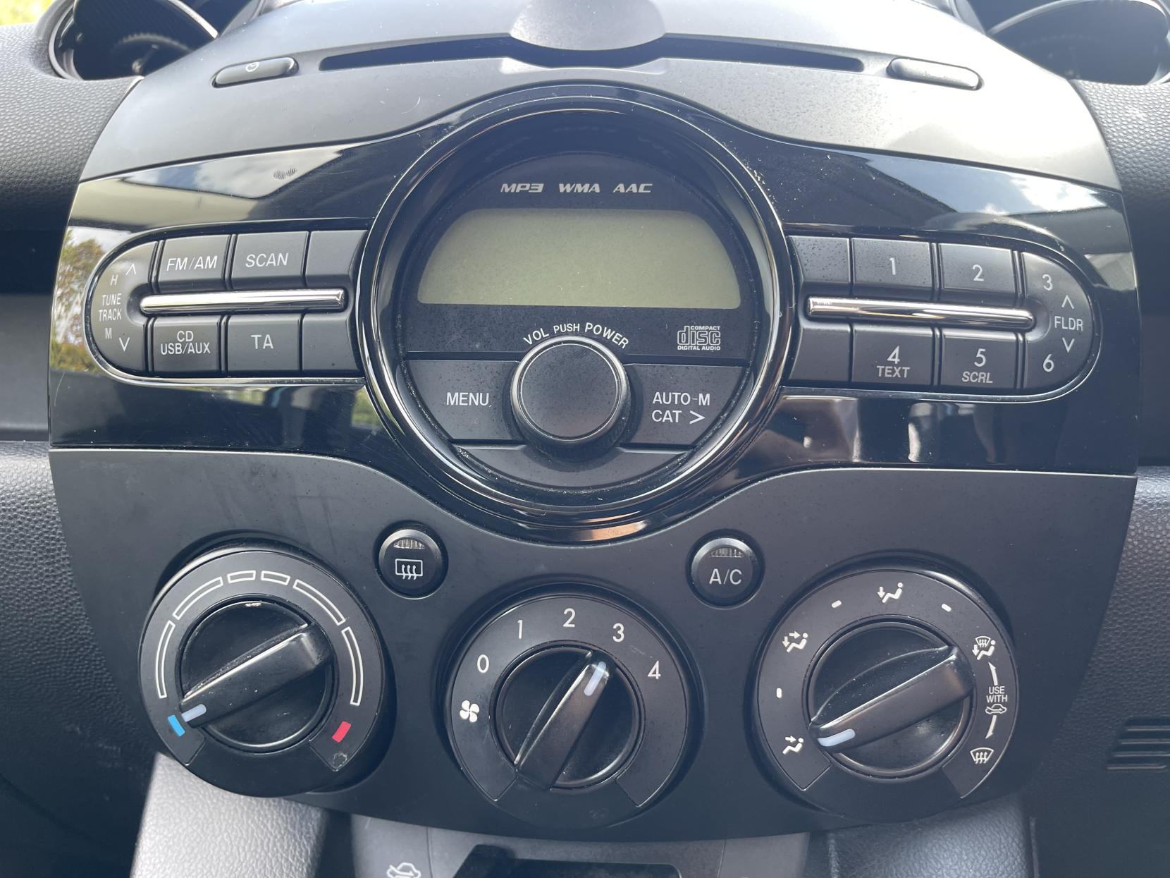 Mazda Mazda2 1.3 TS Hatchback 5dr Petrol Manual Euro 5 (a/c) (75 ps)