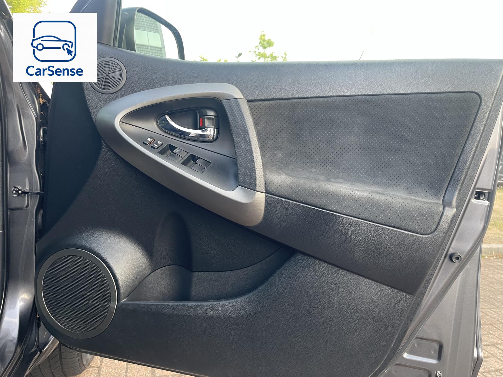 Toyota RAV4 2.2 D-CAT SR SUV 5dr Diesel Auto 4WD Euro 5 (150 ps)