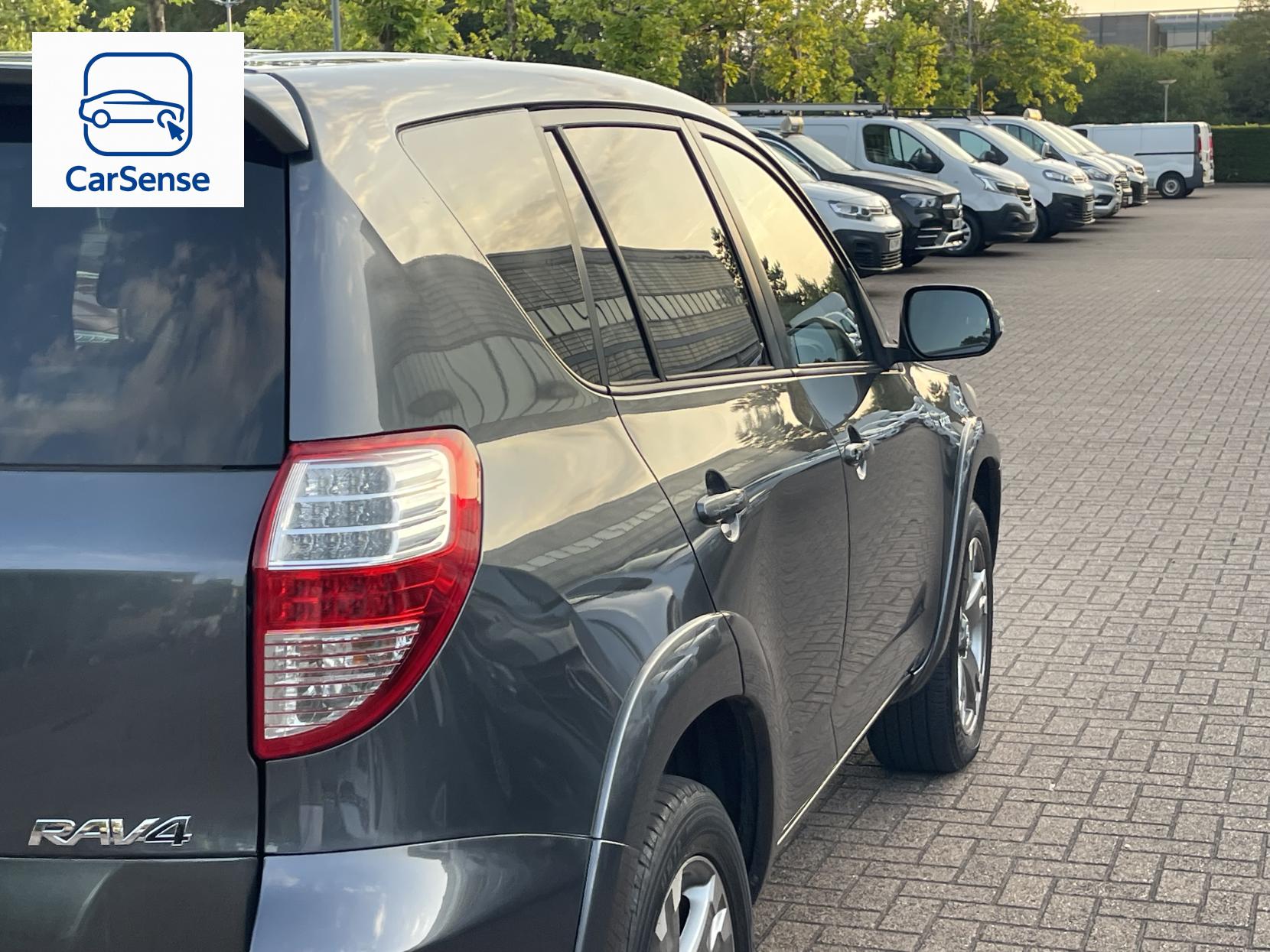 Toyota RAV4 2.2 D-CAT SR SUV 5dr Diesel Auto 4WD Euro 5 (150 ps)