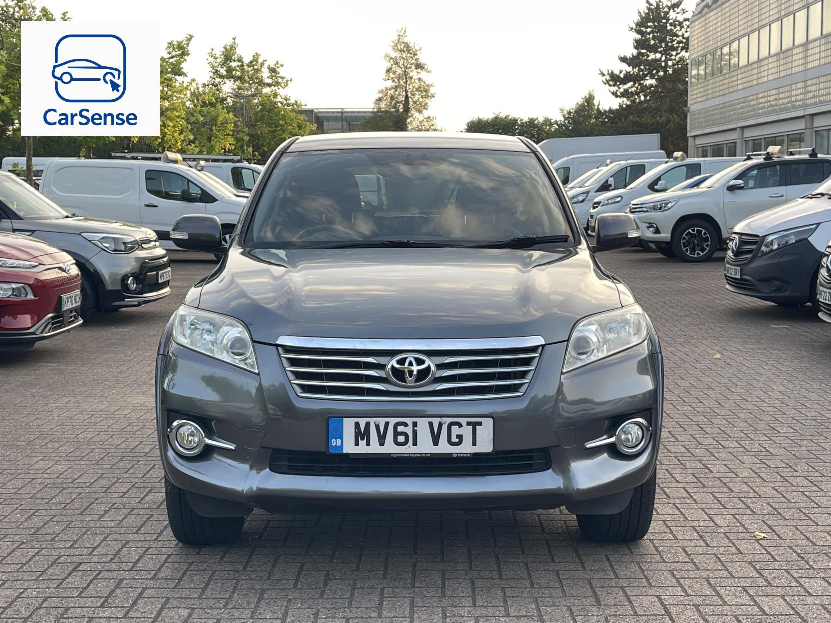 Toyota RAV4 2.2 D-CAT SR SUV 5dr Diesel Auto 4WD Euro 5 (150 ps)