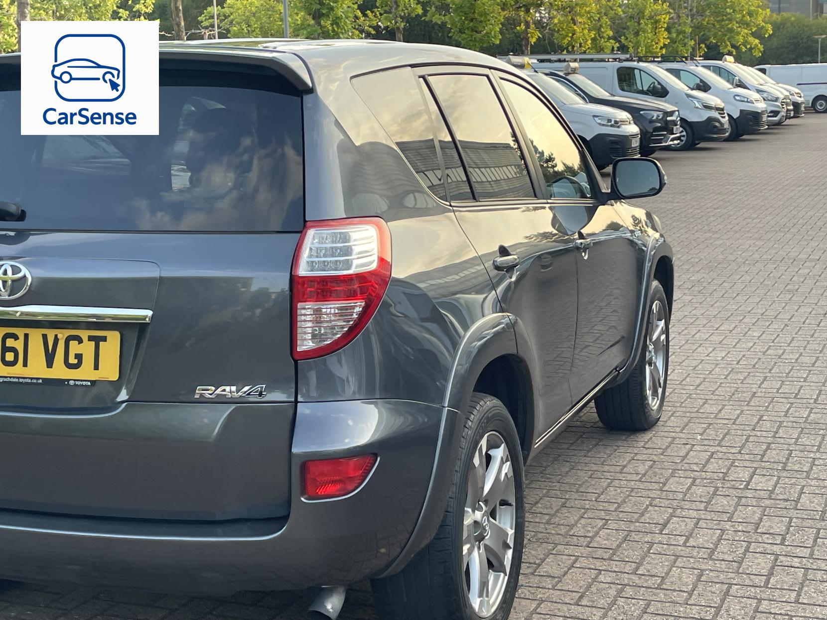 Toyota RAV4 2.2 D-CAT SR SUV 5dr Diesel Auto 4WD Euro 5 (150 ps)
