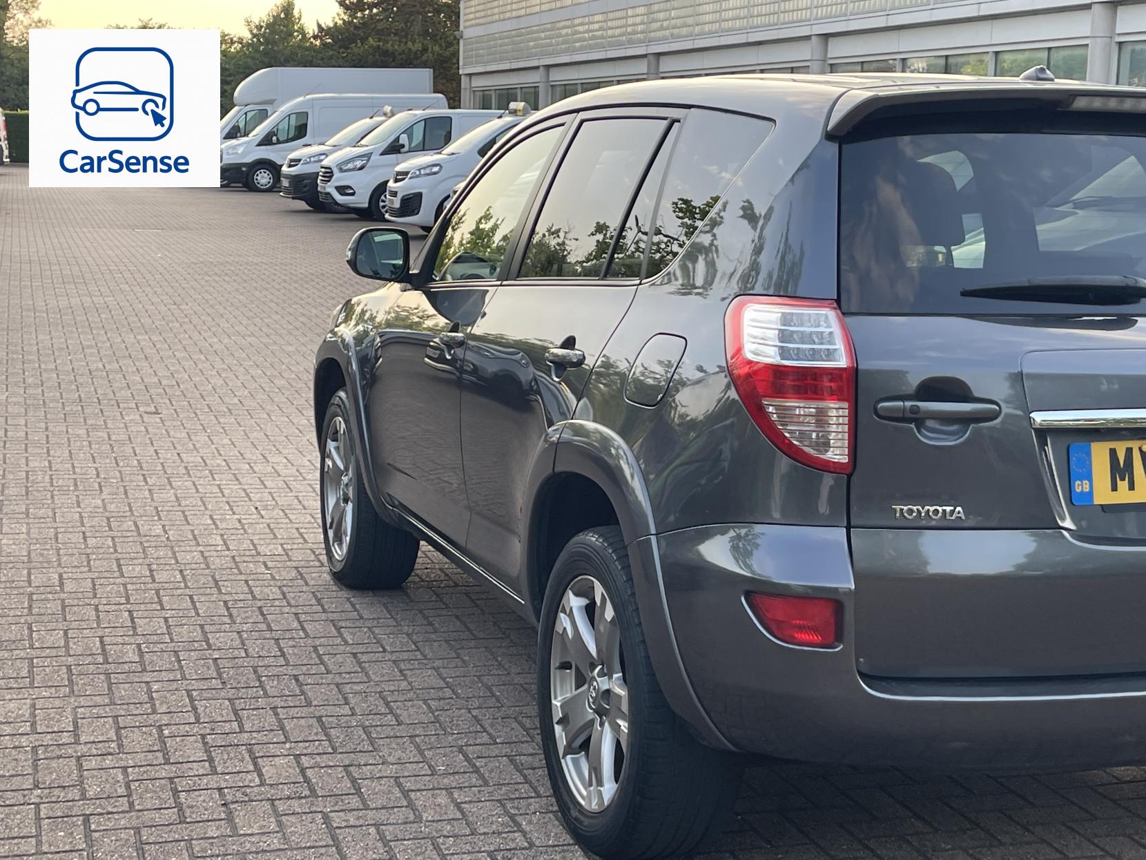 Toyota RAV4 2.2 D-CAT SR SUV 5dr Diesel Auto 4WD Euro 5 (150 ps)