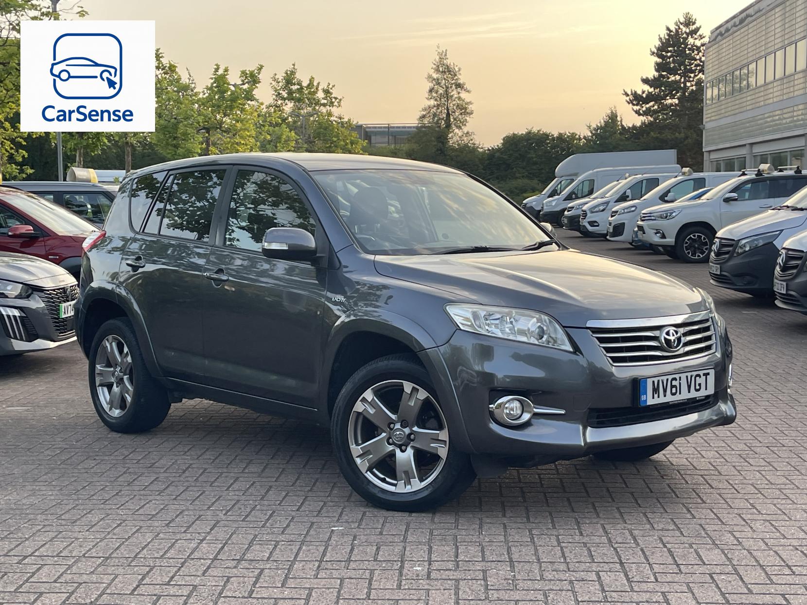 Toyota RAV4 2.2 D-CAT SR SUV 5dr Diesel Auto 4WD Euro 5 (150 ps)