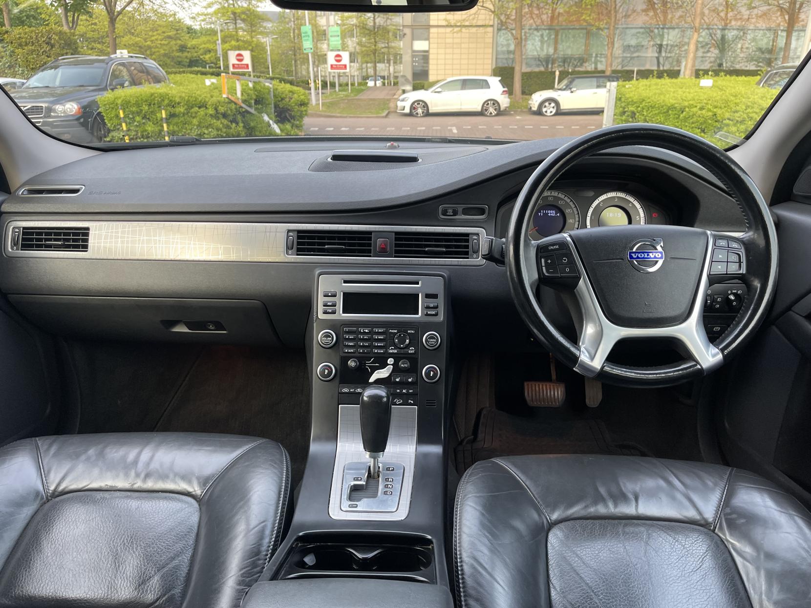 Volvo XC70 2.4 D5 SE Lux Premium Estate 5dr Diesel Geartronic AWD Euro 5 (205 ps)