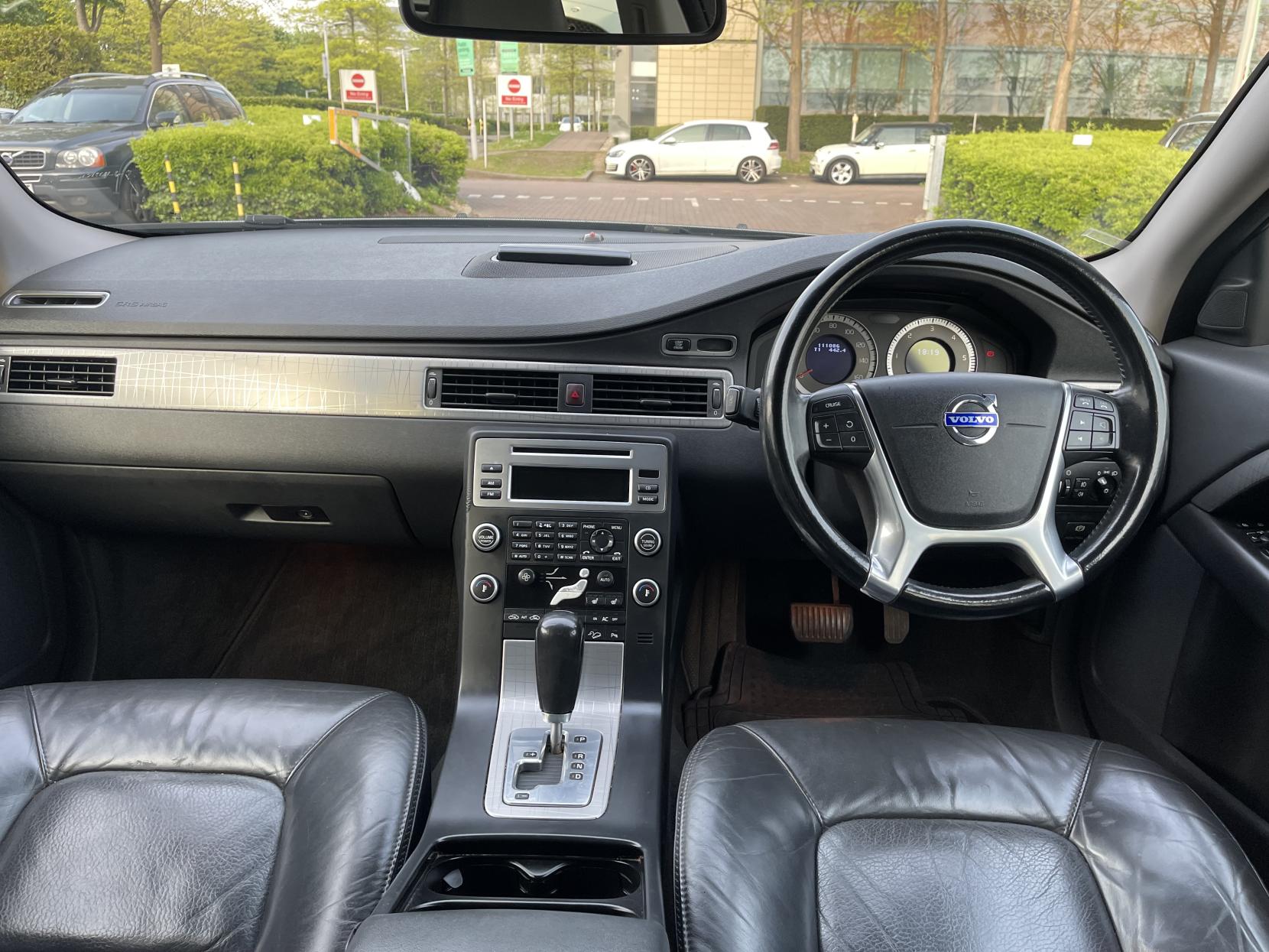 Volvo XC70 2.4 D5 SE Lux Premium Estate 5dr Diesel Geartronic AWD Euro 5 (205 ps)