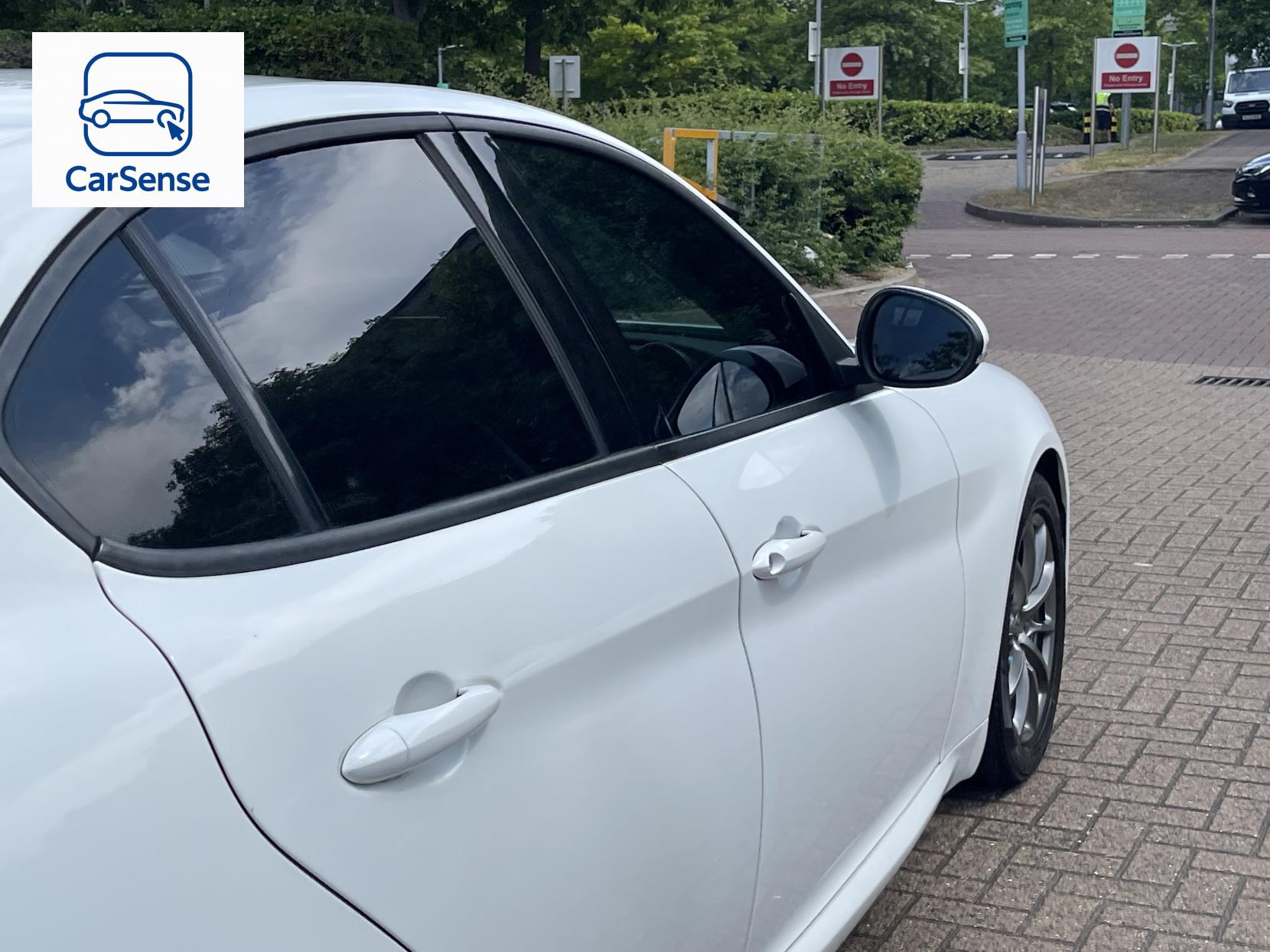 Alfa Romeo Giulia 2.0T Super Saloon 4dr Petrol Auto Euro 6 (s/s) (200 ps)