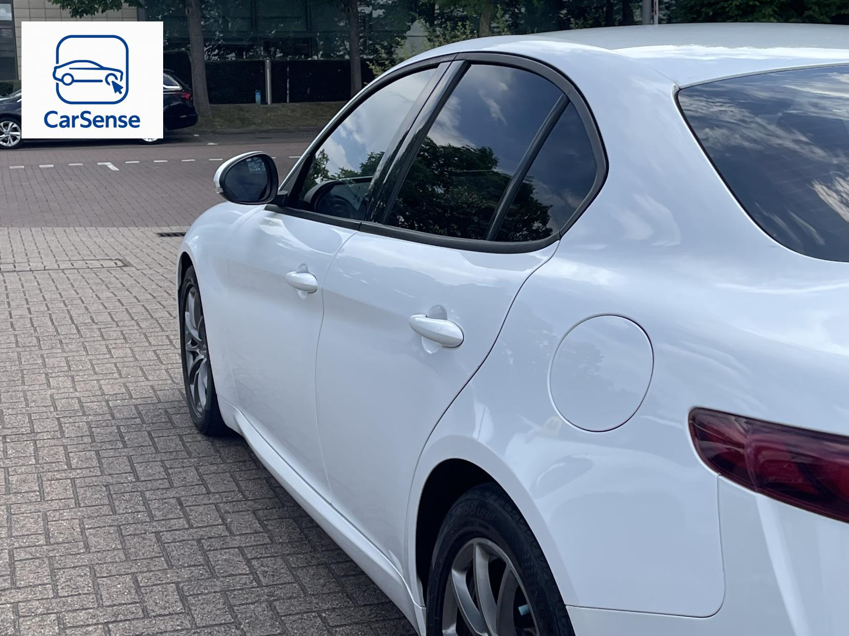 Alfa Romeo Giulia 2.0T Super Saloon 4dr Petrol Auto Euro 6 (s/s) (200 ps)