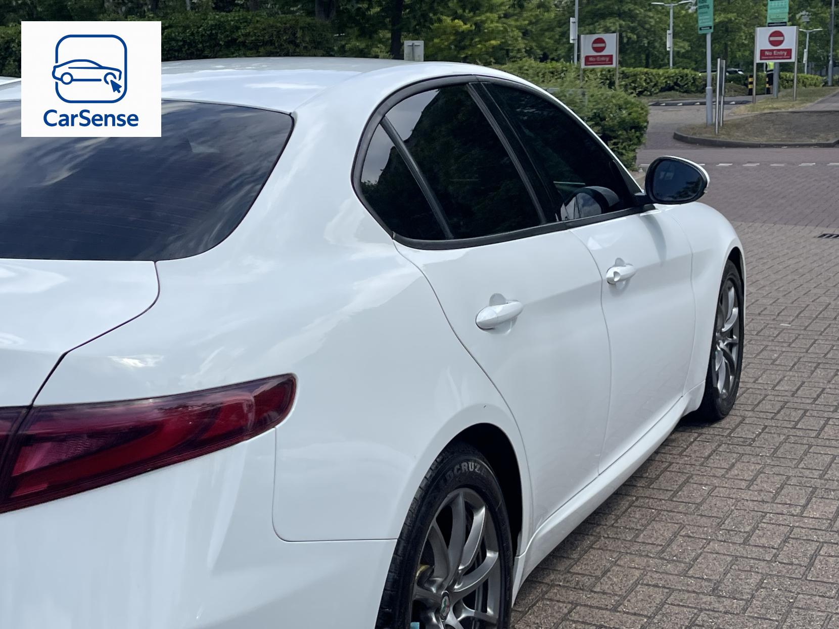 Alfa Romeo Giulia 2.0T Super Saloon 4dr Petrol Auto Euro 6 (s/s) (200 ps)