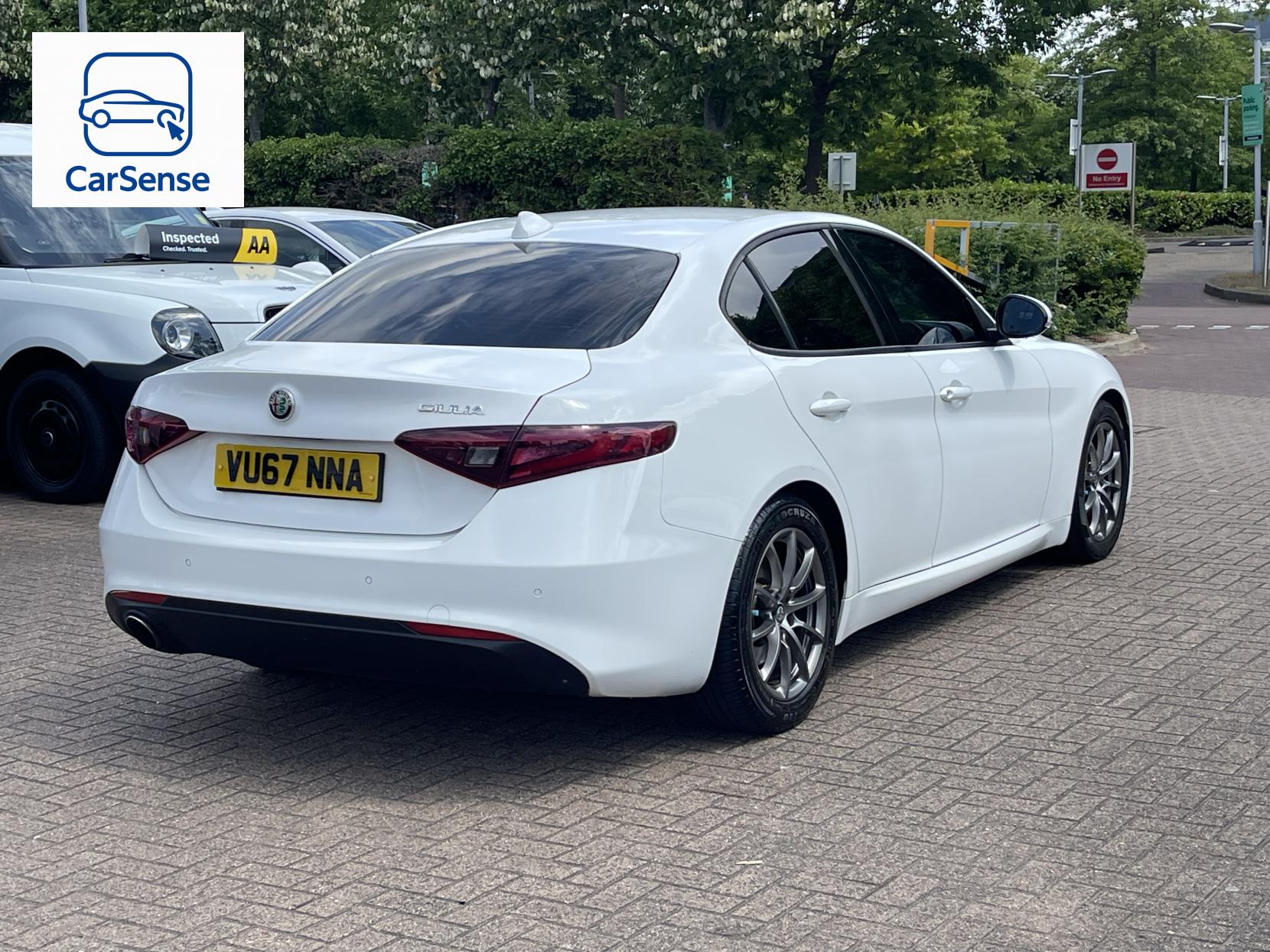 Alfa Romeo Giulia 2.0T Super Saloon 4dr Petrol Auto Euro 6 (s/s) (200 ps)