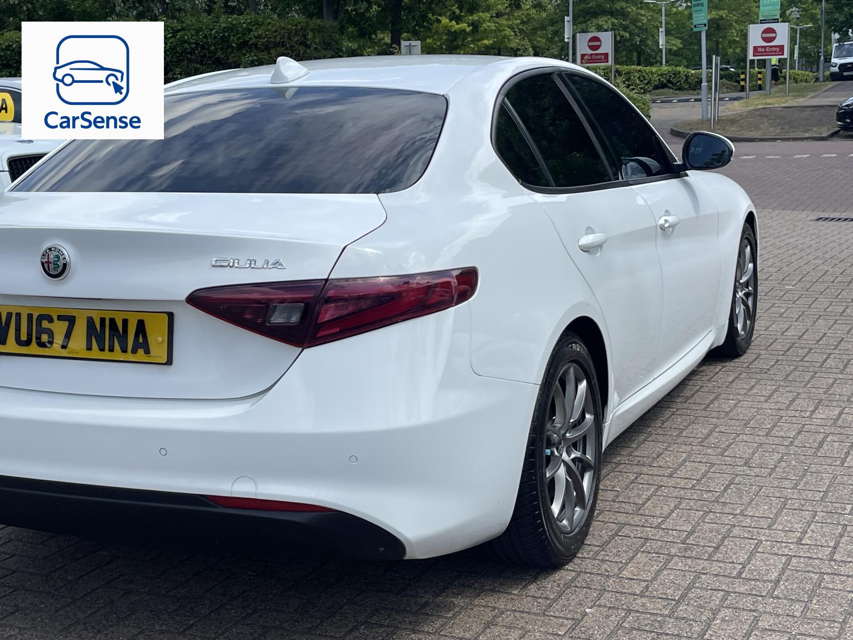 Alfa Romeo Giulia 2.0T Super Saloon 4dr Petrol Auto Euro 6 (s/s) (200 ps)