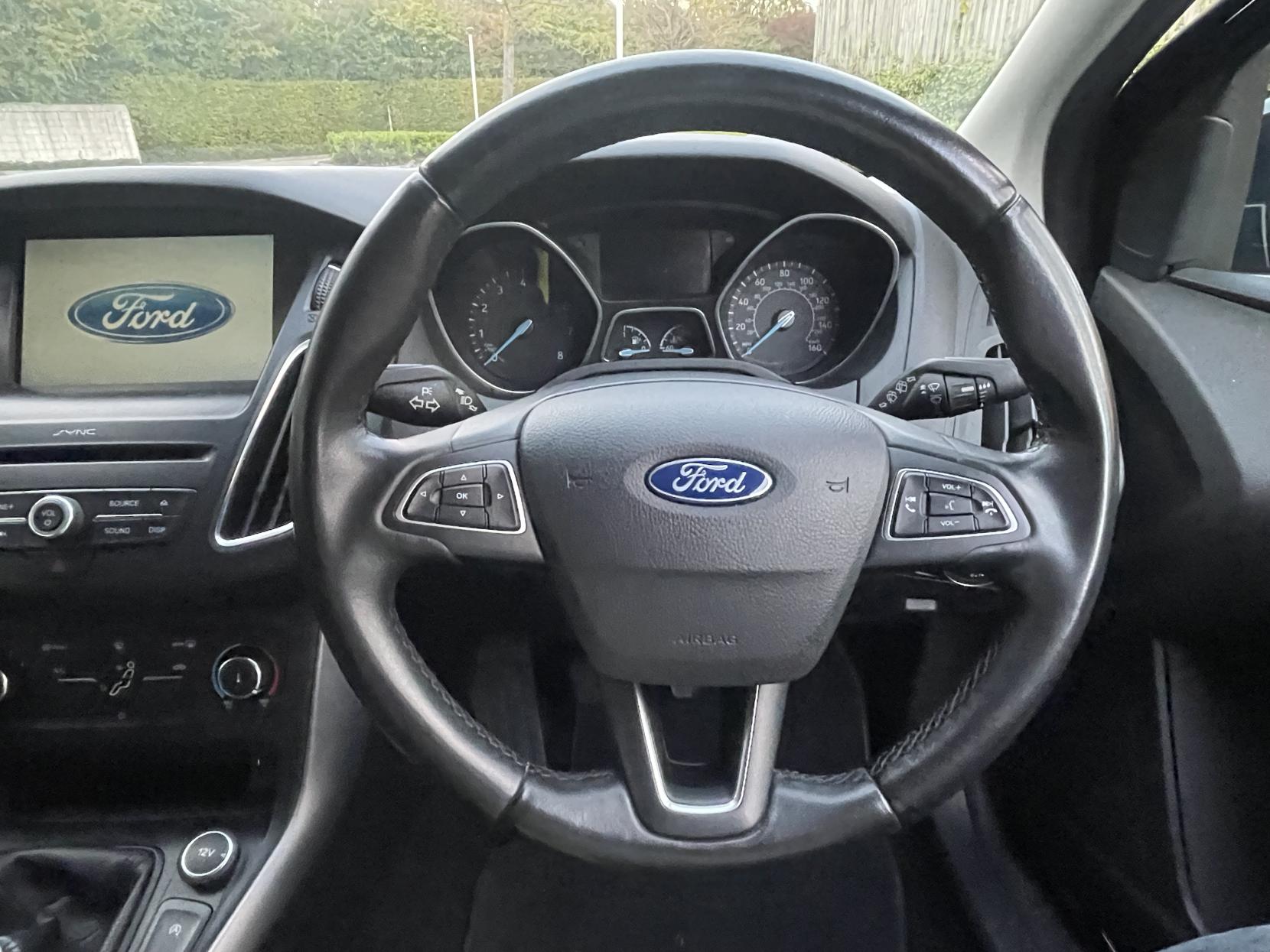 Ford Focus 1.0T EcoBoost Zetec Hatchback 5dr Petrol Manual Euro 6 (s/s) (125 ps)