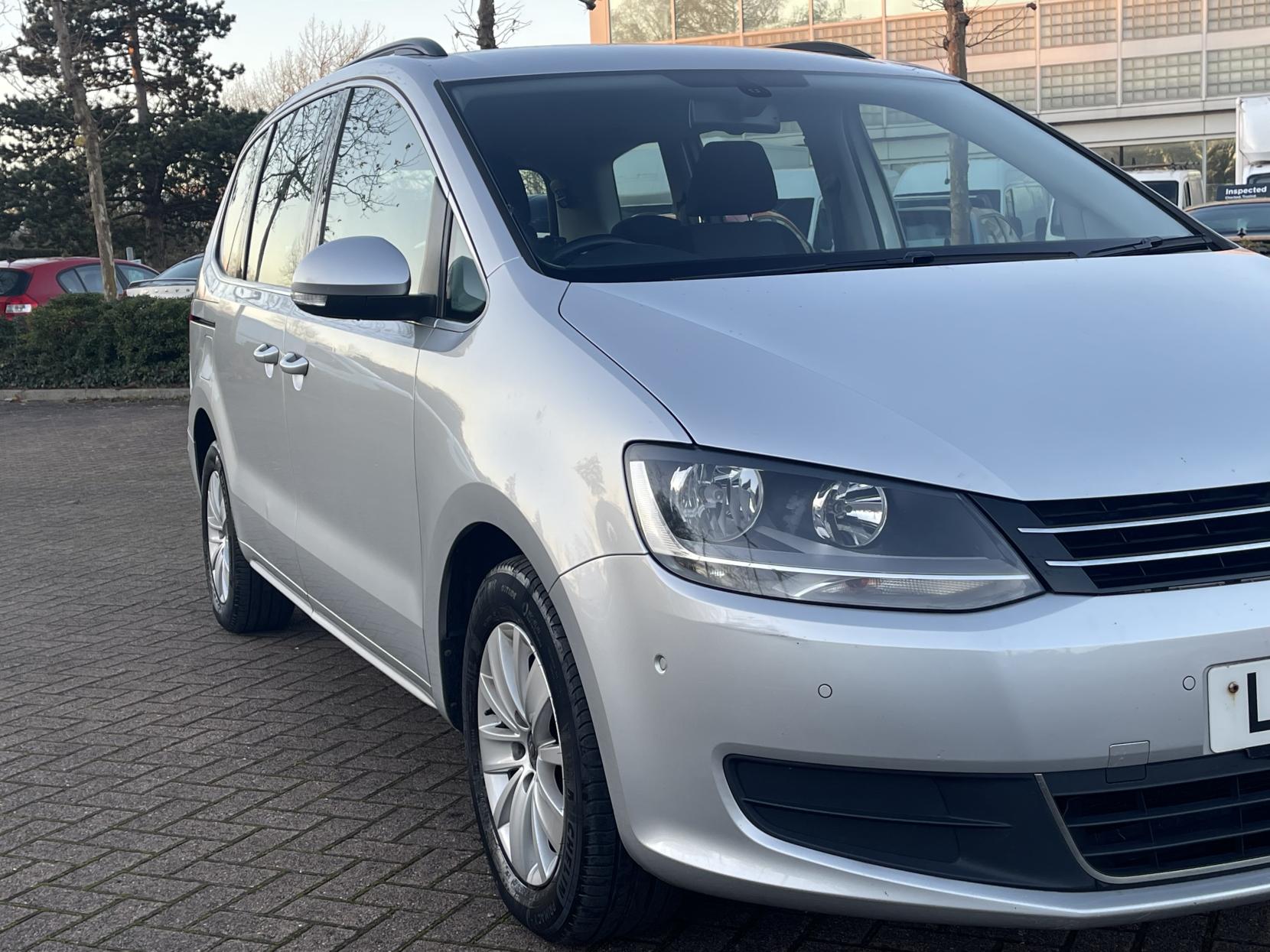 Volkswagen Sharan 2.0 TDI BlueMotion Tech SE MPV 5dr Diesel DSG Euro 5 (s/s) (140 ps)