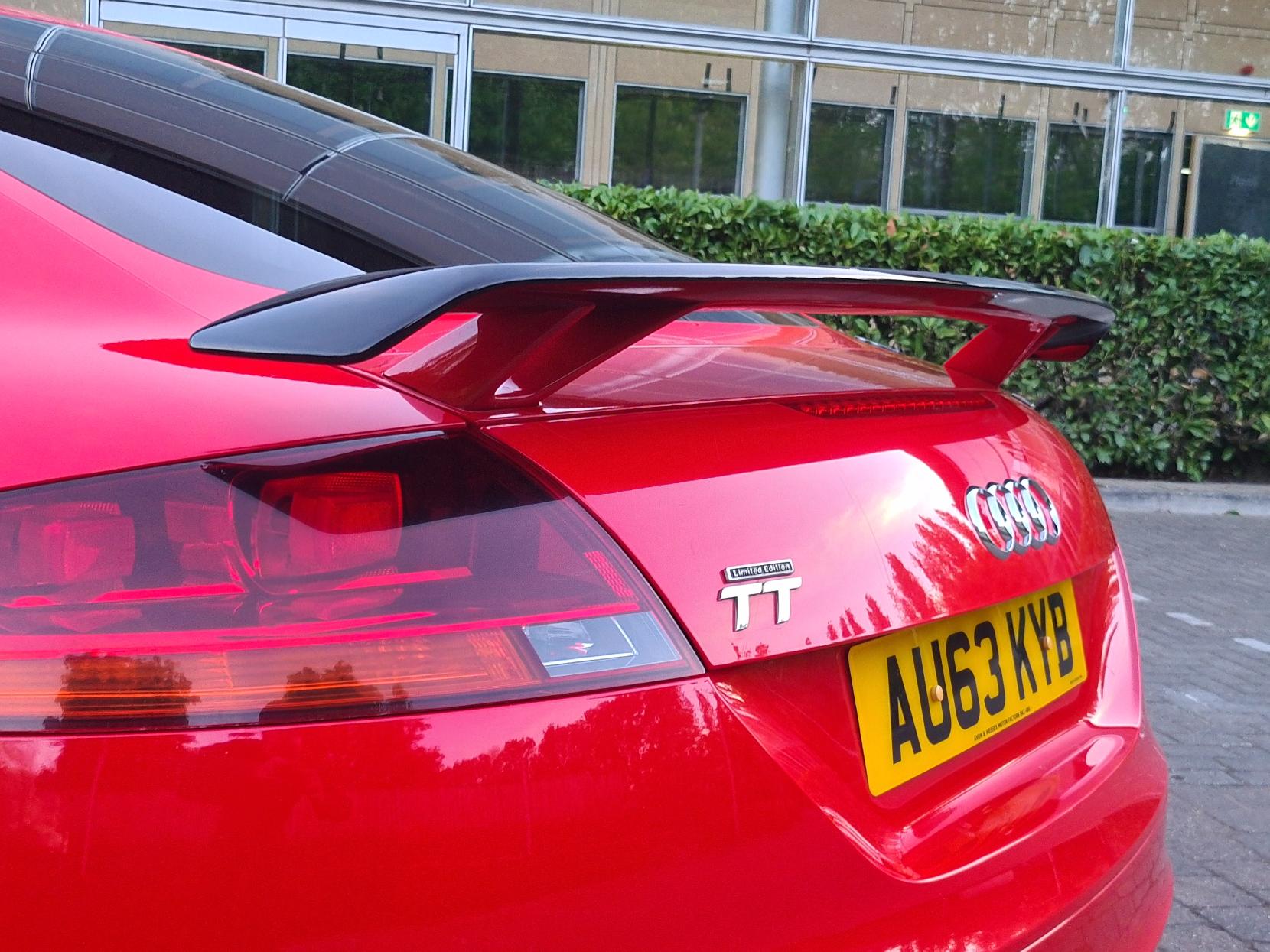 Audi TT 2.0 TFSI Black Edition Coupe 3dr Petrol S Tronic Euro 5 (s/s) (211 ps)